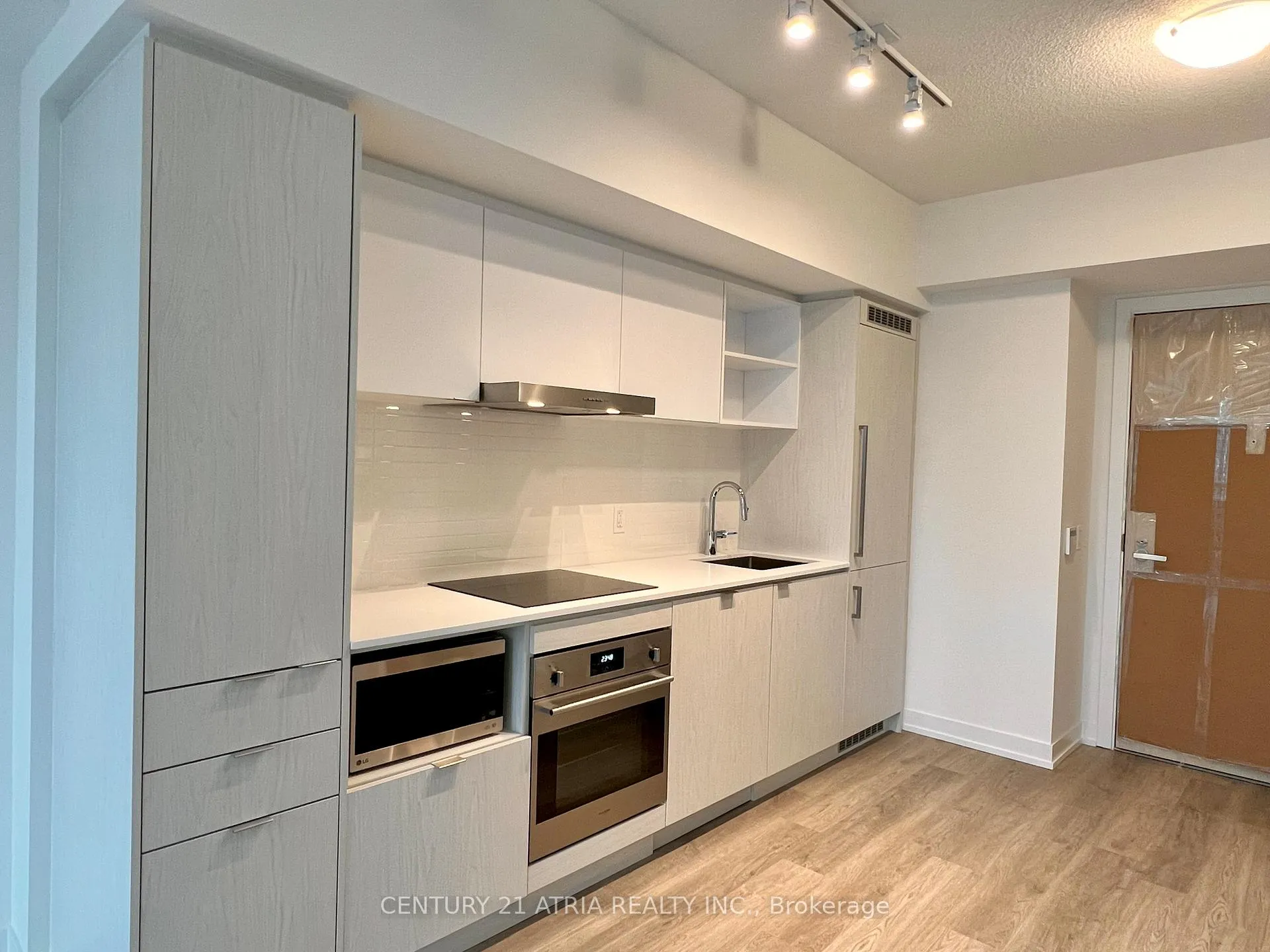Photo 6 of Unit 2515, 55 Cooper Street, Toronto, Waterfront Communities — HOMEH