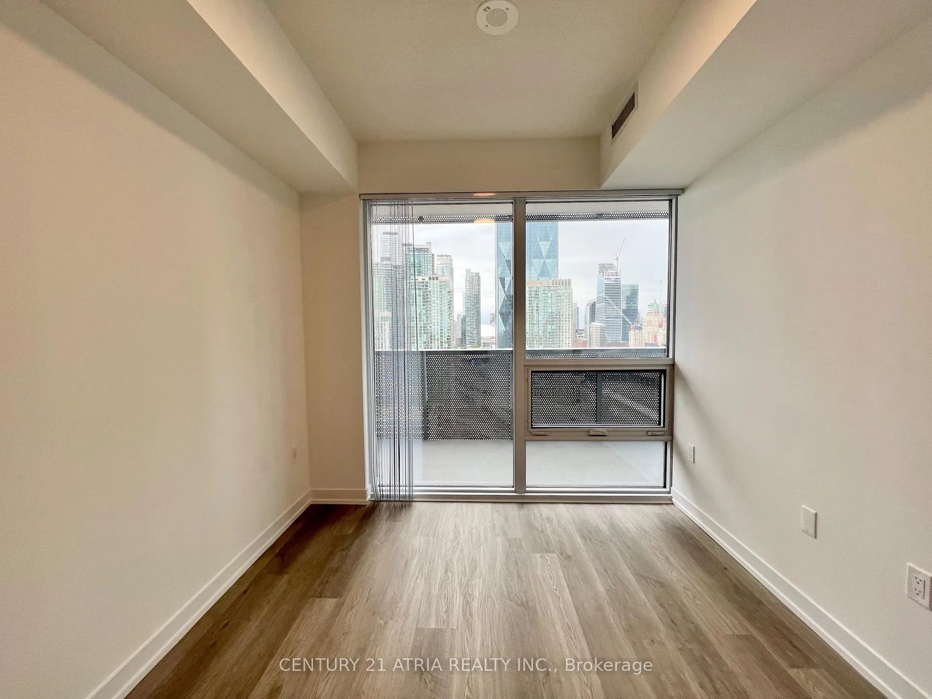 Photo 9 of Unit 2515, 55 Cooper Street, Toronto, Waterfront Communities — HOMEH