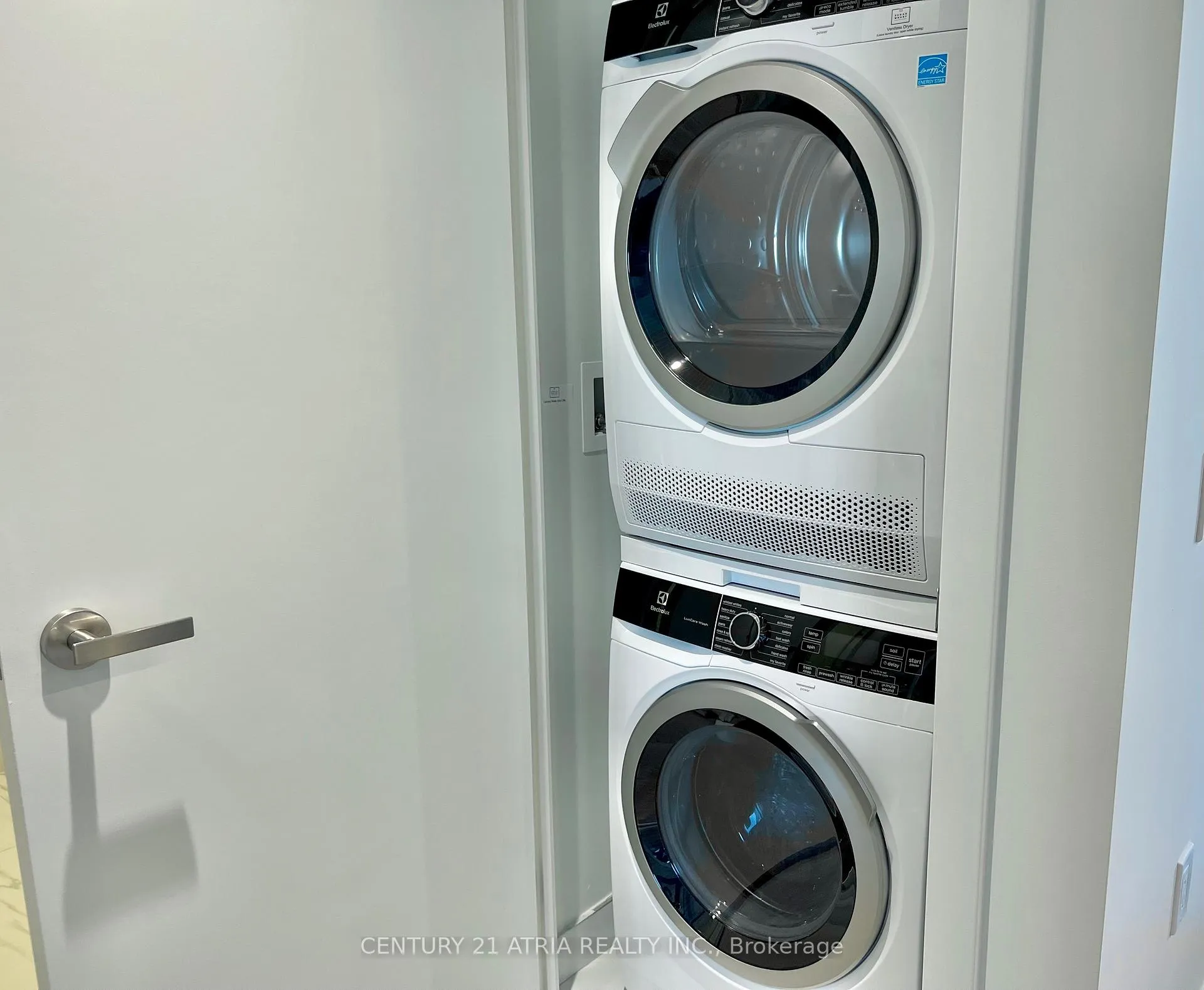 Photo 13 of Unit 2515, 55 Cooper Street, Toronto, Waterfront Communities — HOMEH