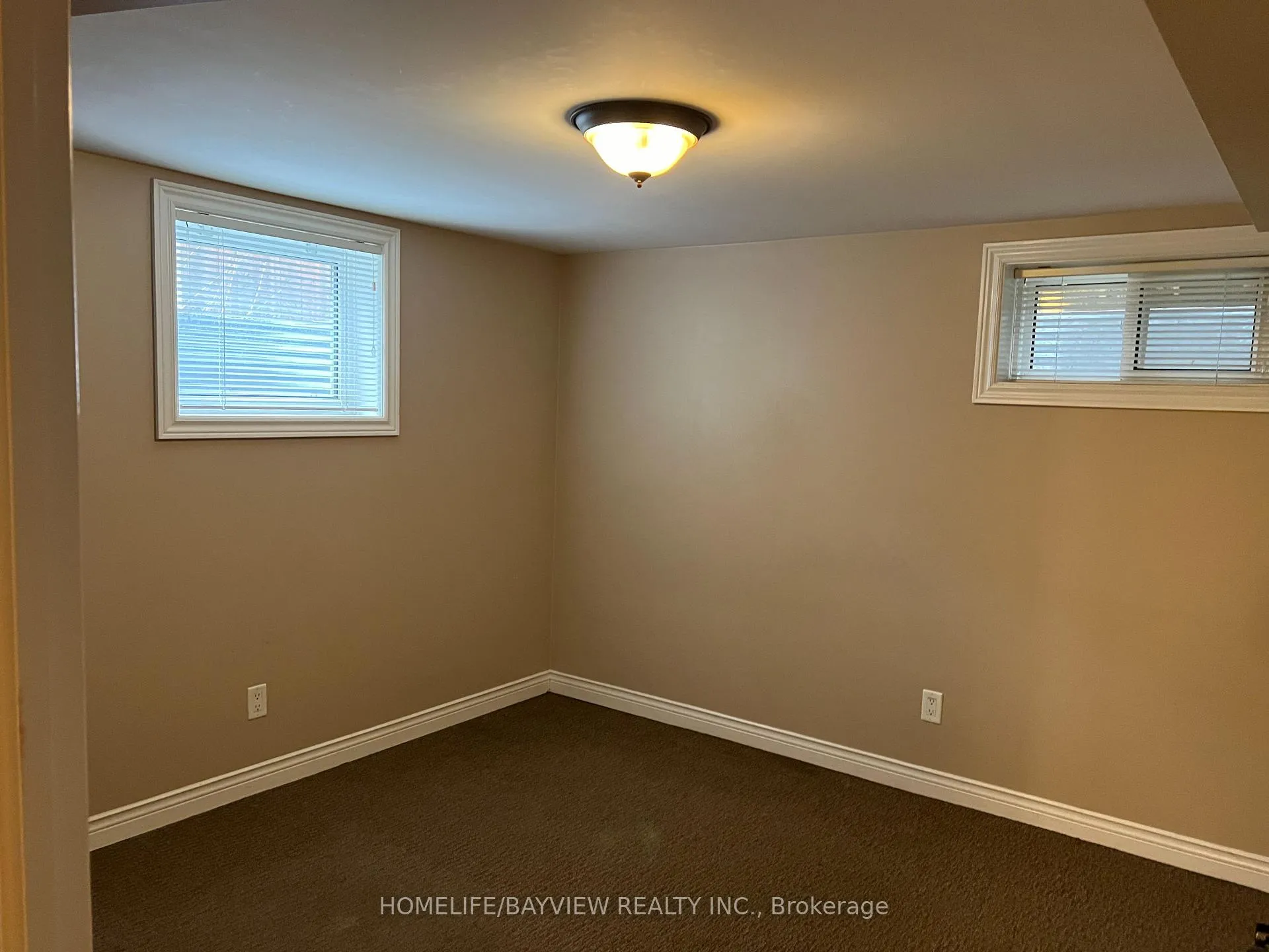 Photo 7 of 85 Child(Lower) Drive, Aurora, Aurora Highlands — HOMEH