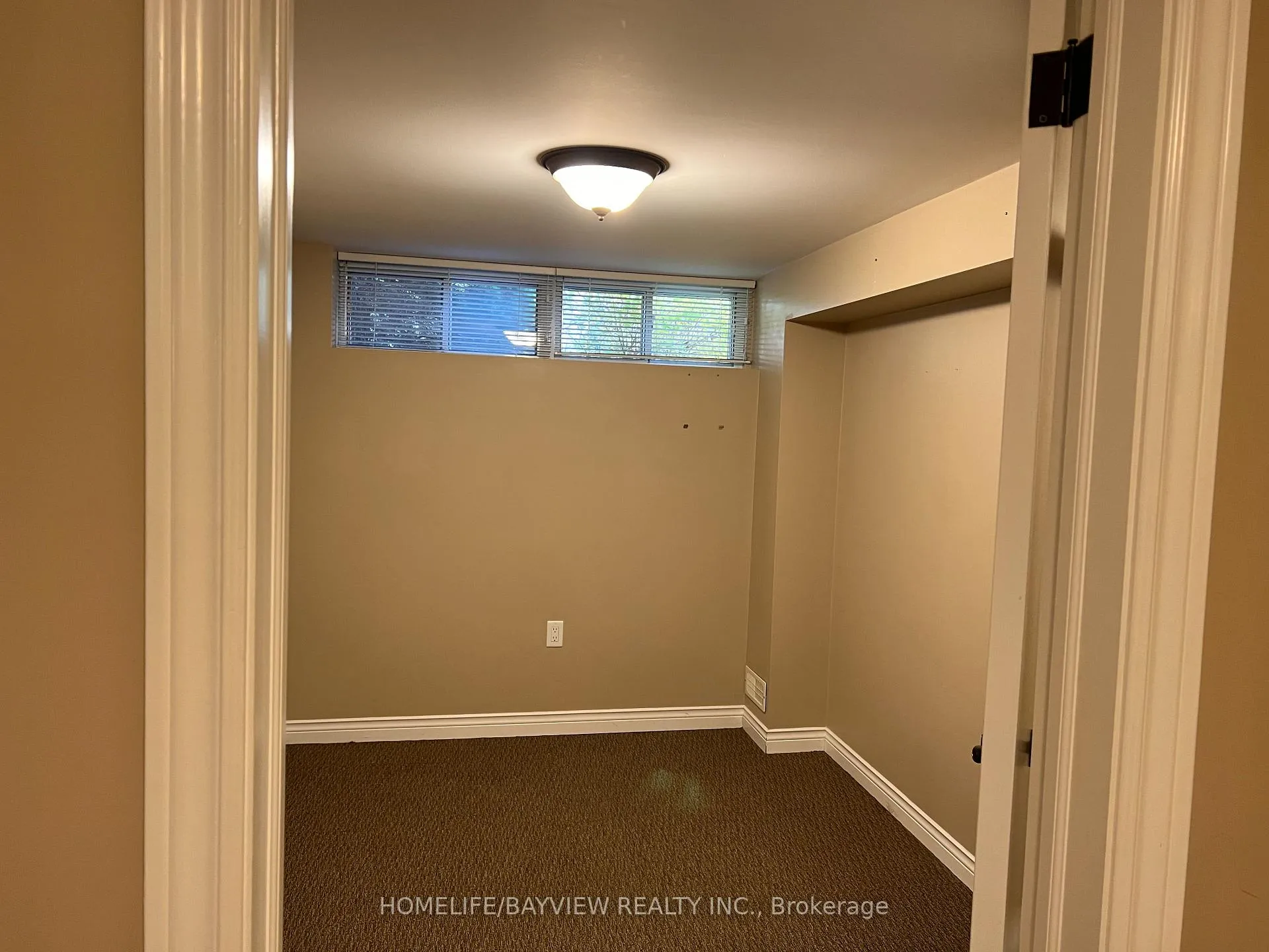 Photo 8 of 85 Child(Lower) Drive, Aurora, Aurora Highlands — HOMEH