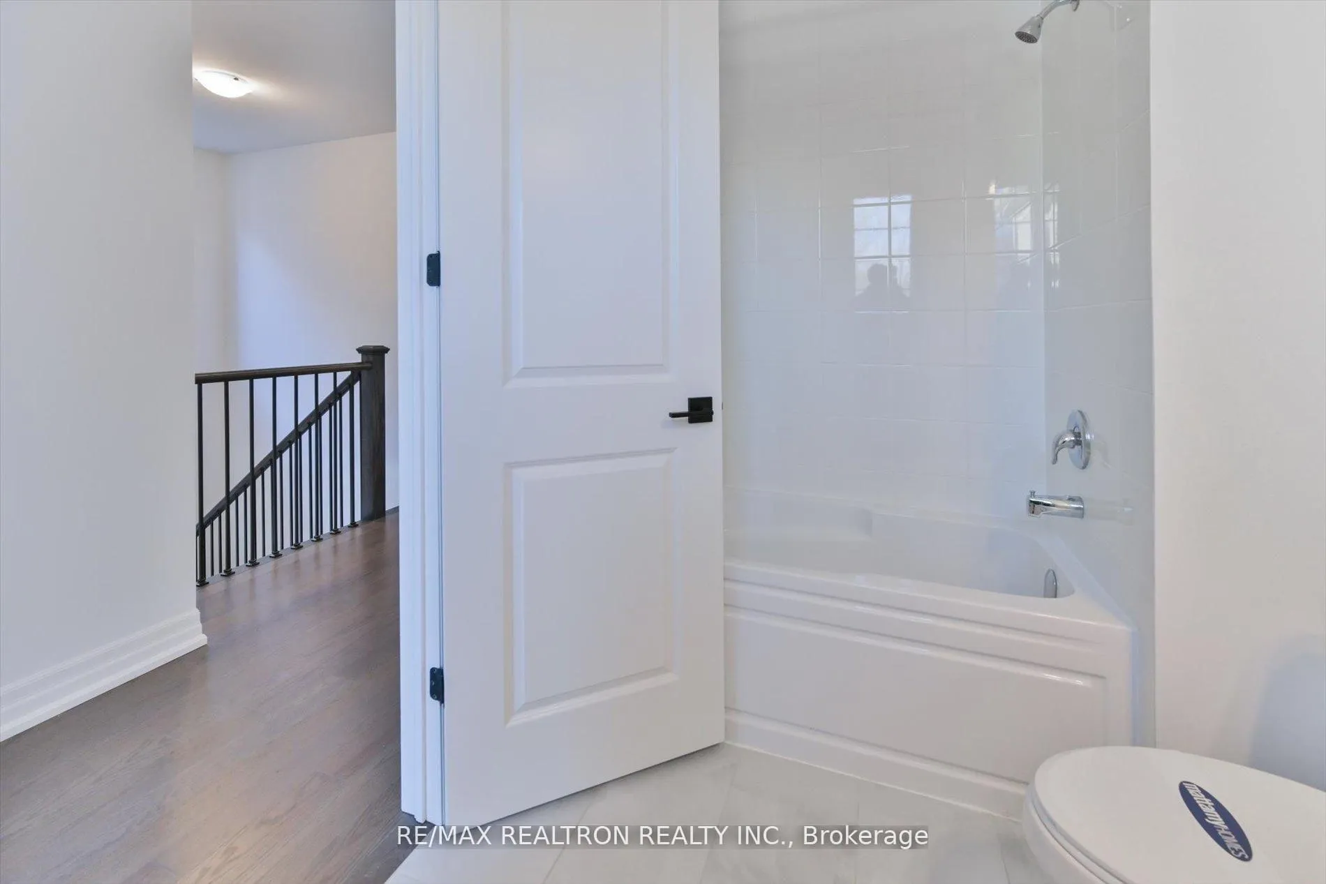 Photo 31 of 2858 Foxden Square, Pickering, Rural Pickering — HOMEH
