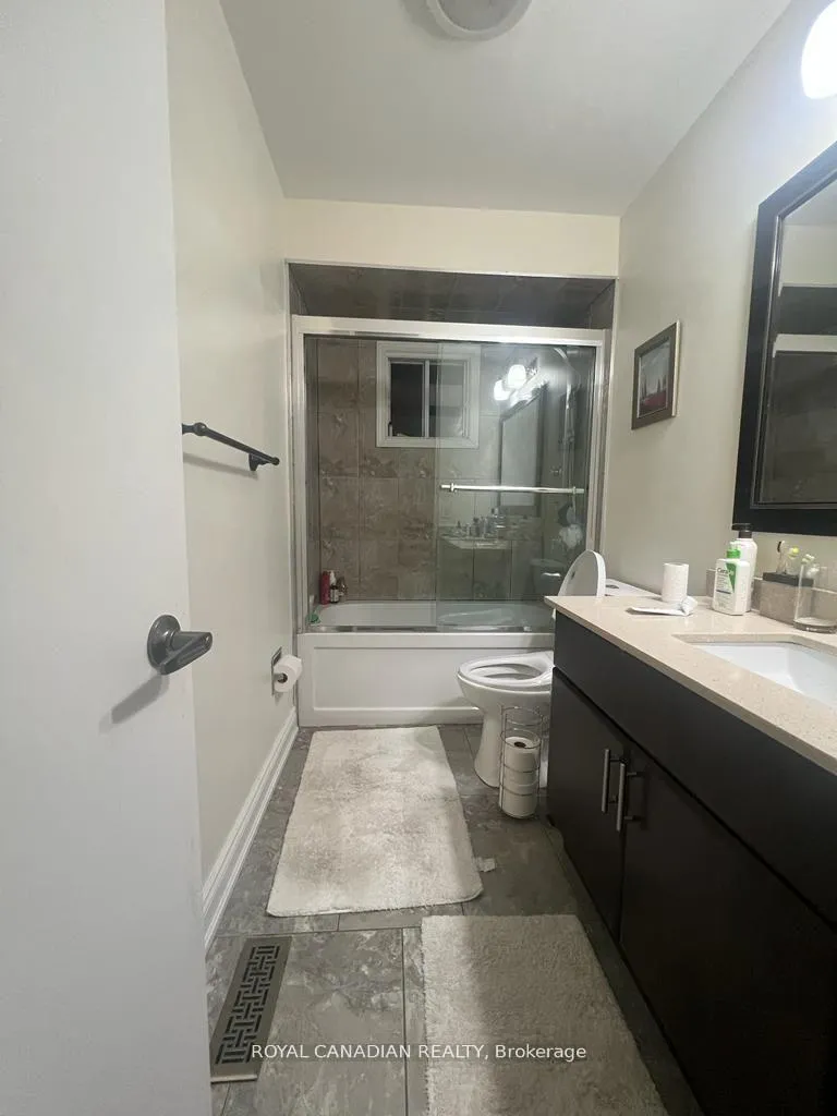Photo 2 of 29 Jay Street, Brampton, Heart Lake West — HOMEH