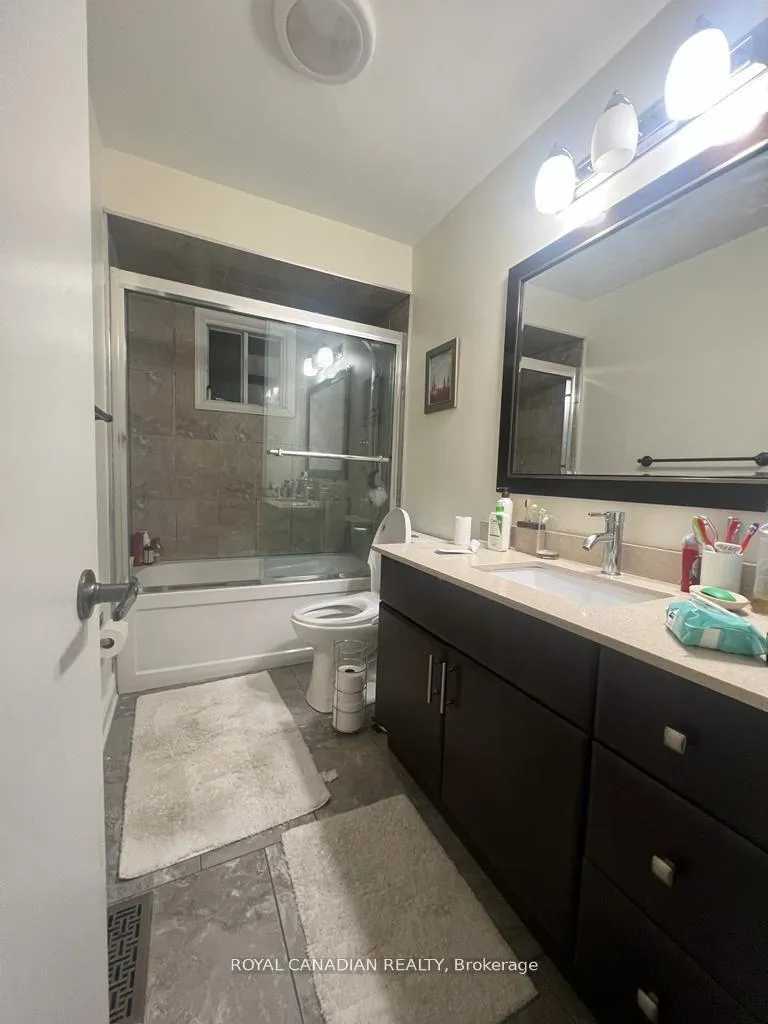 Photo 4 of 29 Jay Street, Brampton, Heart Lake West — HOMEH