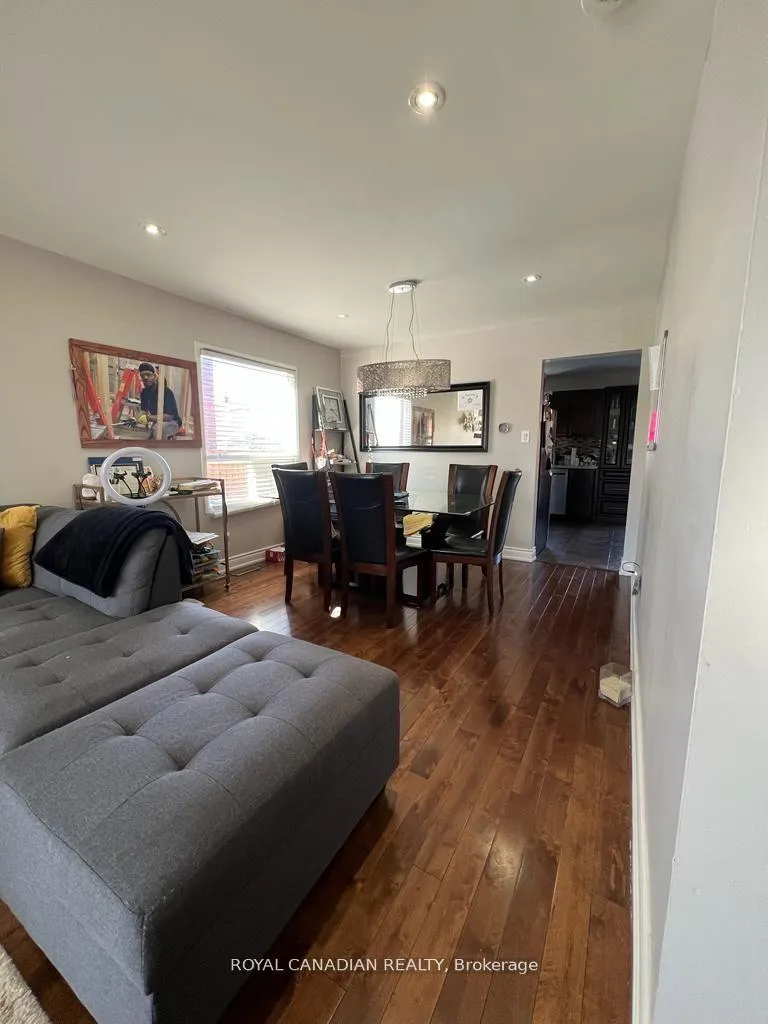 Photo 10 of 29 Jay Street, Brampton, Heart Lake West — HOMEH
