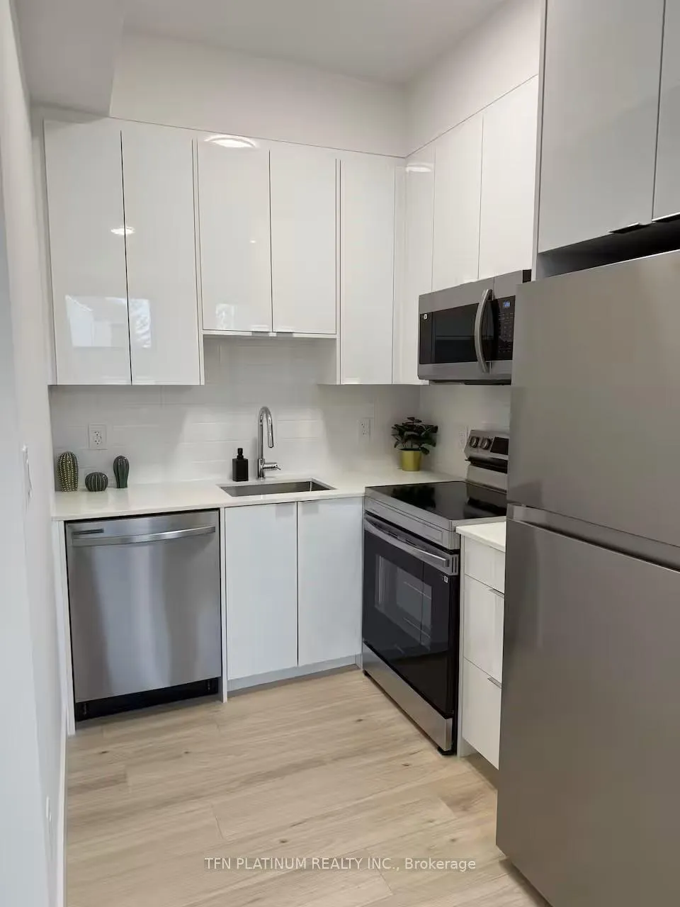 Photo 3 of Unit 101, 7277 Wilson Crescent, Niagara Falls, Oldfield — HOMEH