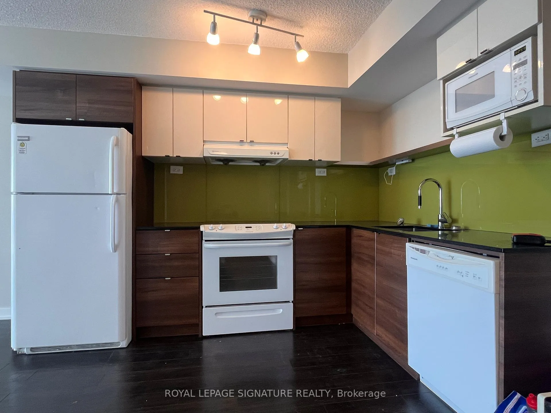 Photo 3 of Unit 2003, 72 Esther Shiner Boulevard, North York, Bayview Village — HOMEH