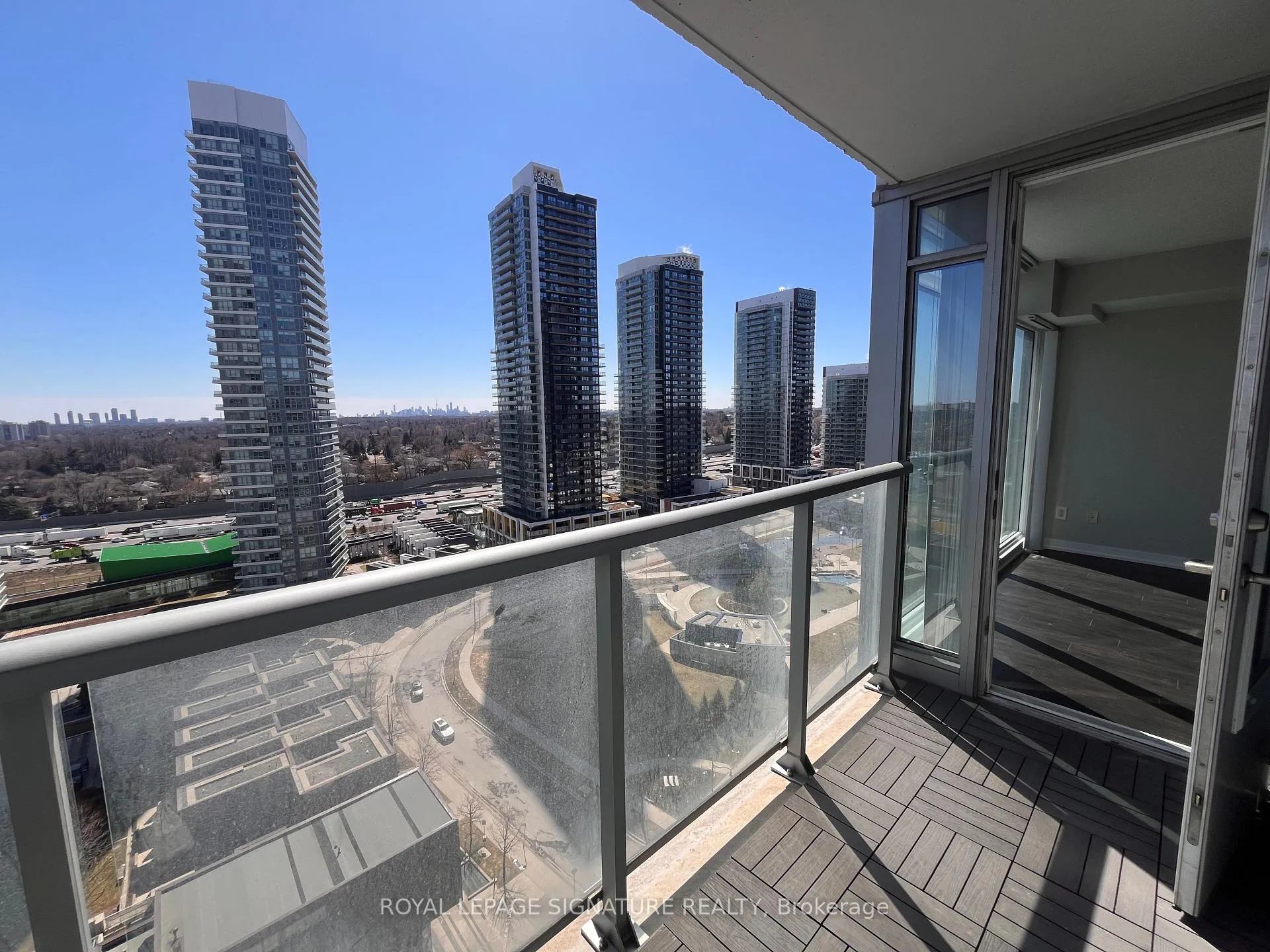 Photo 7 of Unit 2003, 72 Esther Shiner Boulevard, North York, Bayview Village — HOMEH