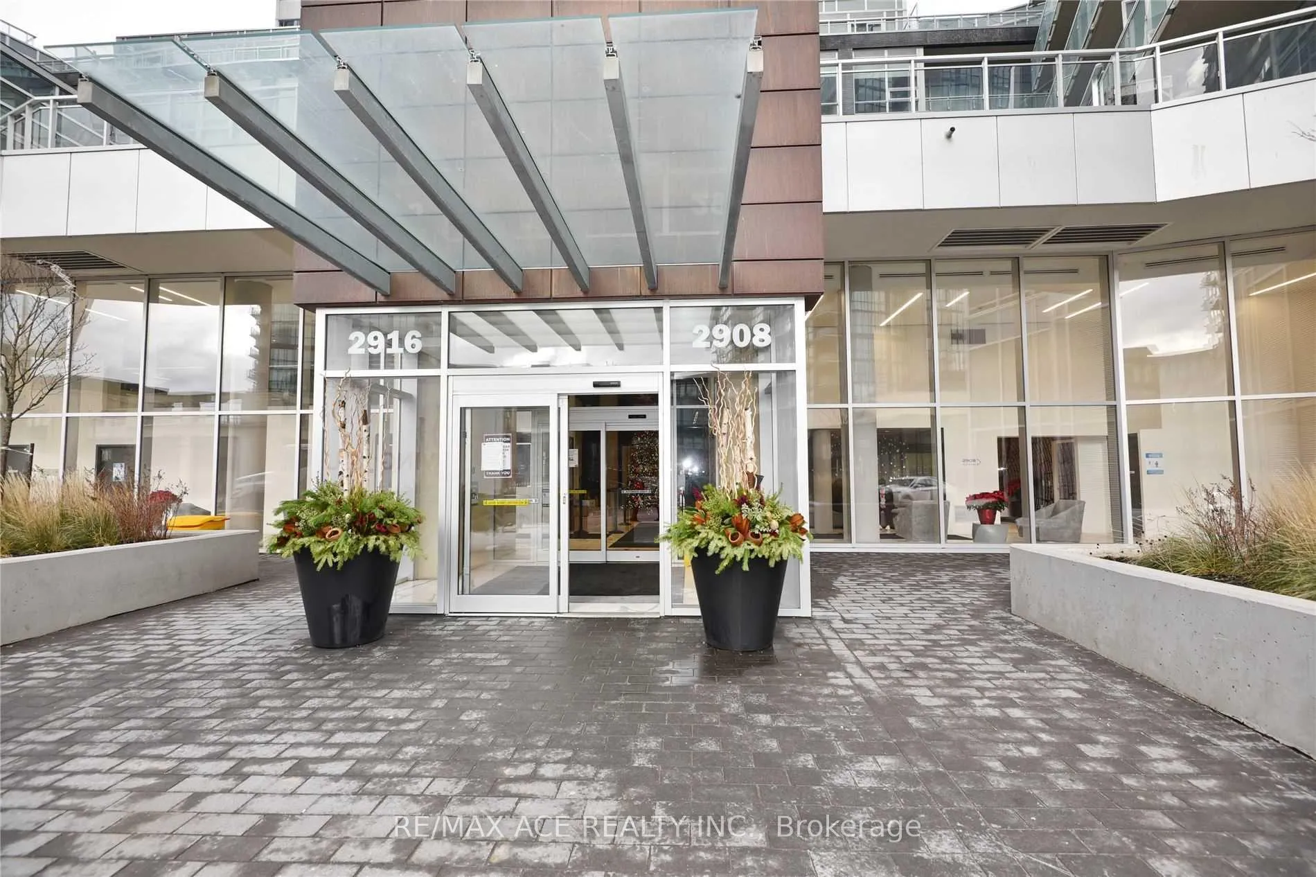 Photo 3 of Unit 3509, 2908 Highway 7, Vaughan, Concord — HOMEH