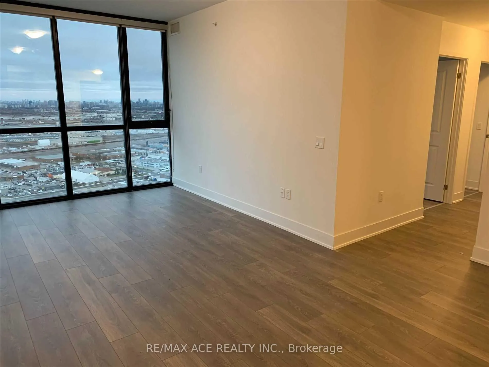 Photo 20 of Unit 3509, 2908 Highway 7, Vaughan, Concord — HOMEH