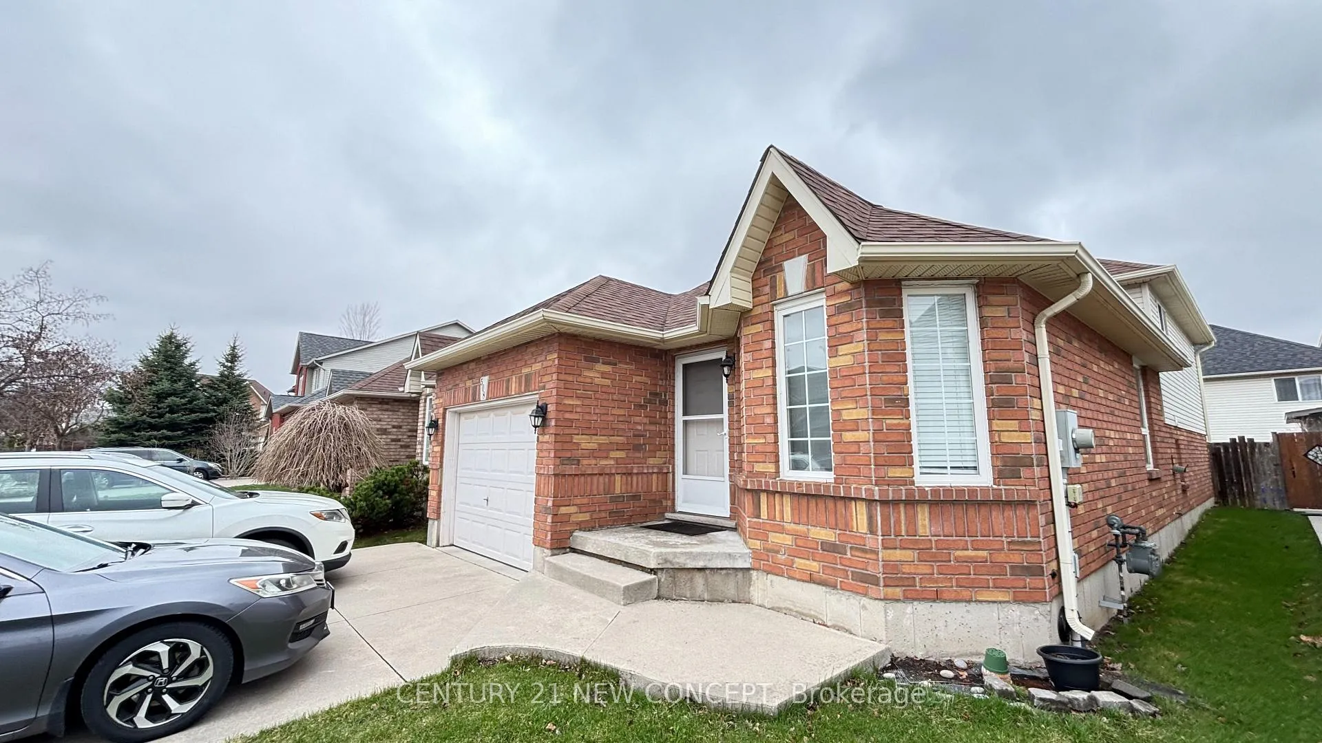 Photo 2 of 508 Southridge Drive, Hamilton, Mountview — HOMEH