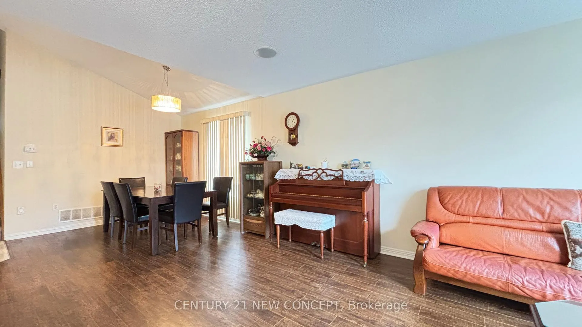 Photo 5 of 508 Southridge Drive, Hamilton, Mountview — HOMEH