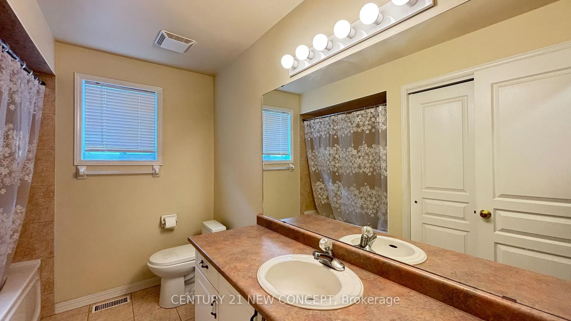 Photo 14 of 508 Southridge Drive, Hamilton, Mountview — HOMEH