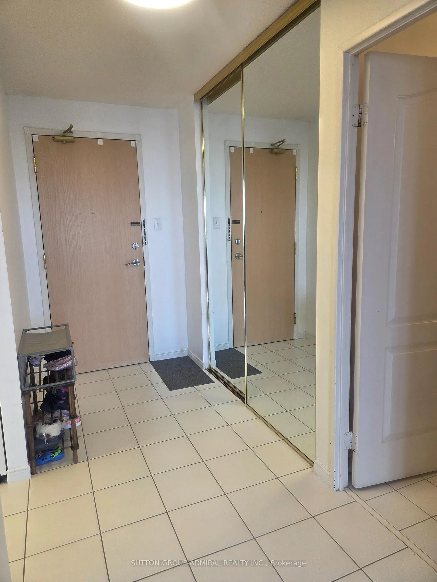 Photo 2 of Unit PH03, 11 Townsgate Drive, Vaughan, Crestwood-Springfarm-Yorkhill — HOMEH