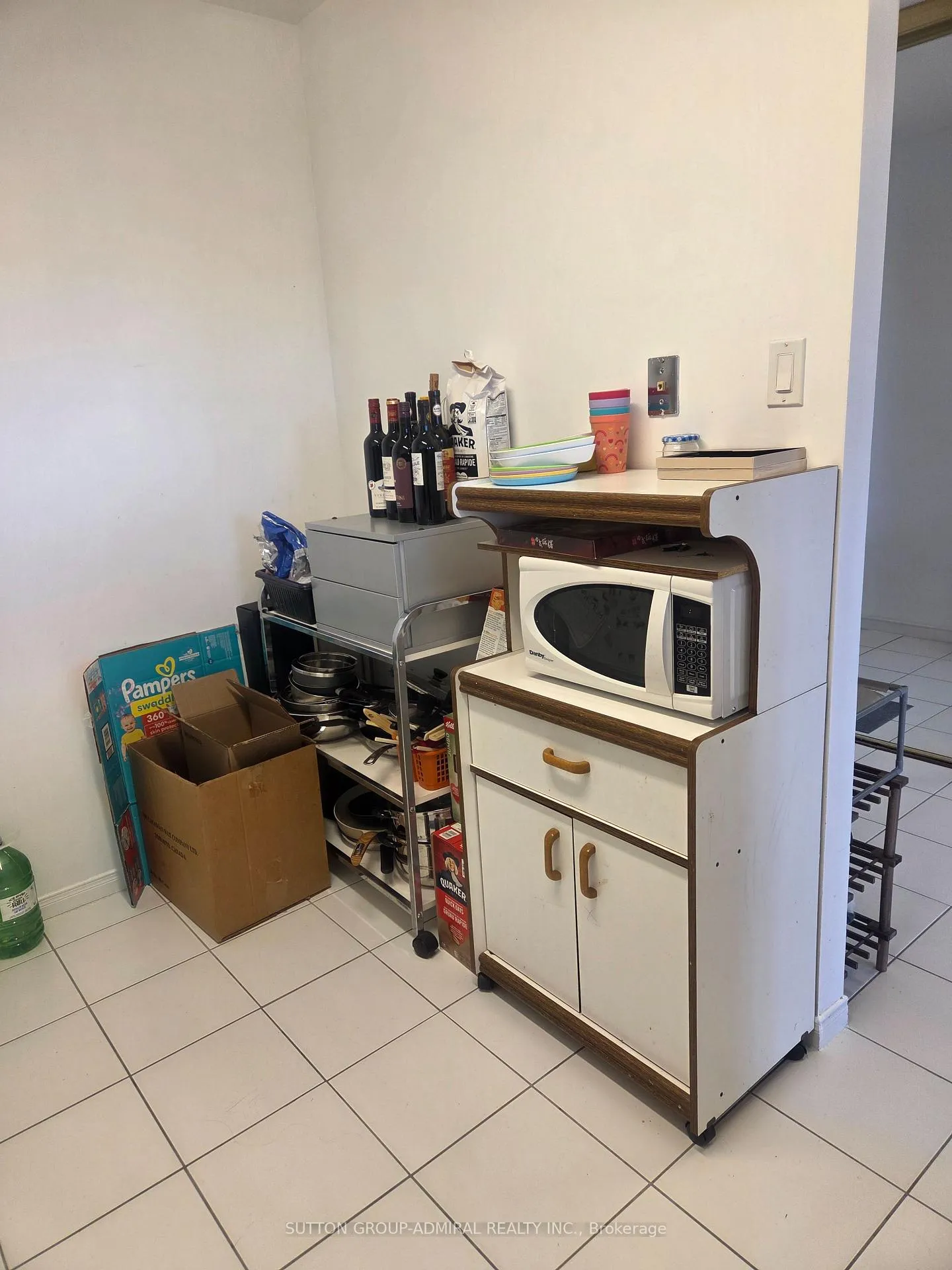 Photo 4 of Unit PH03, 11 Townsgate Drive, Vaughan, Crestwood-Springfarm-Yorkhill — HOMEH