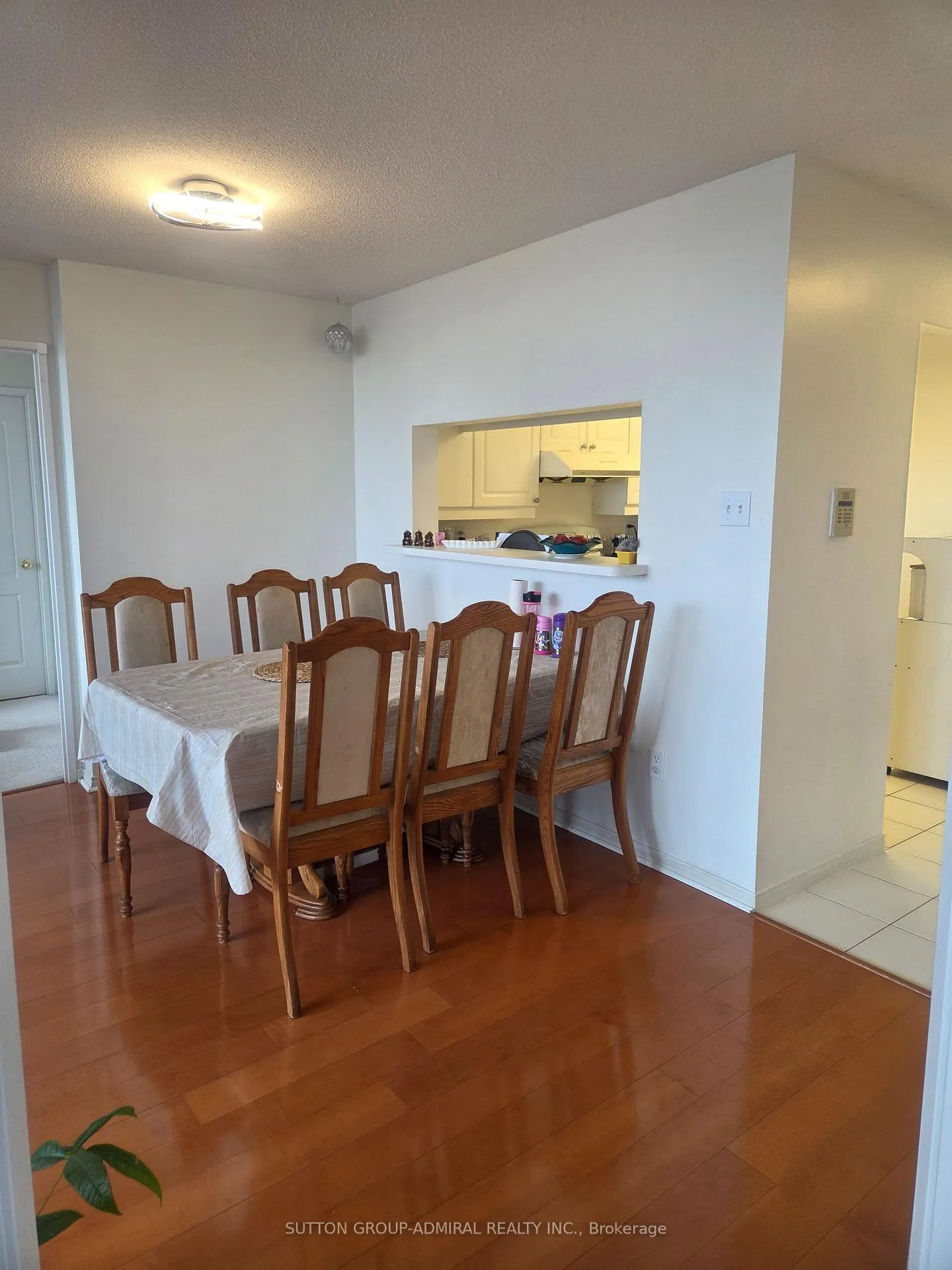 Photo 6 of Unit PH03, 11 Townsgate Drive, Vaughan, Crestwood-Springfarm-Yorkhill — HOMEH