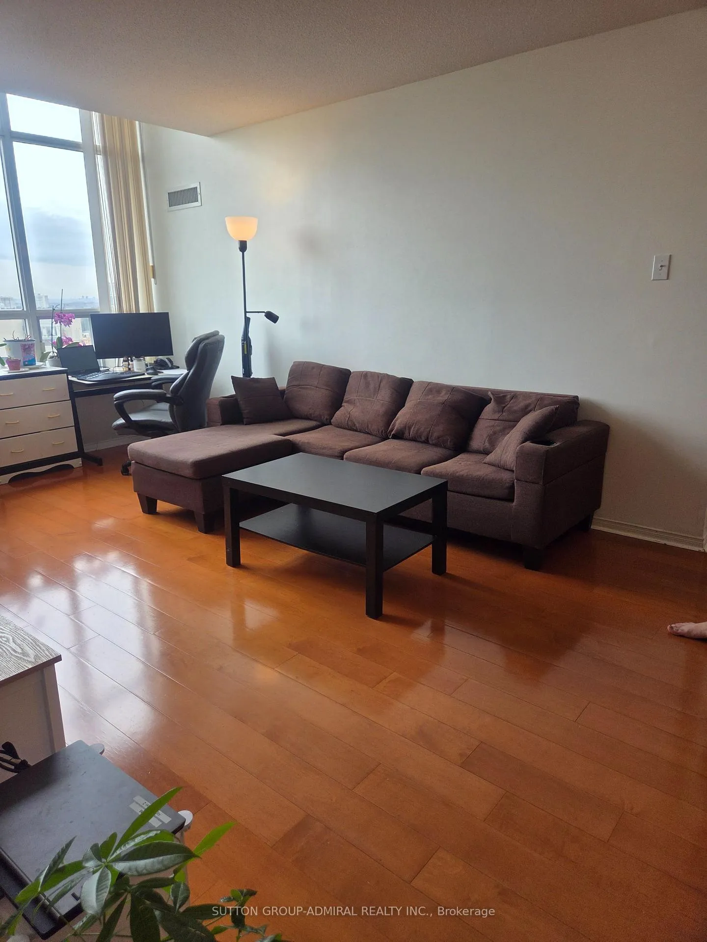 Photo 8 of Unit PH03, 11 Townsgate Drive, Vaughan, Crestwood-Springfarm-Yorkhill — HOMEH
