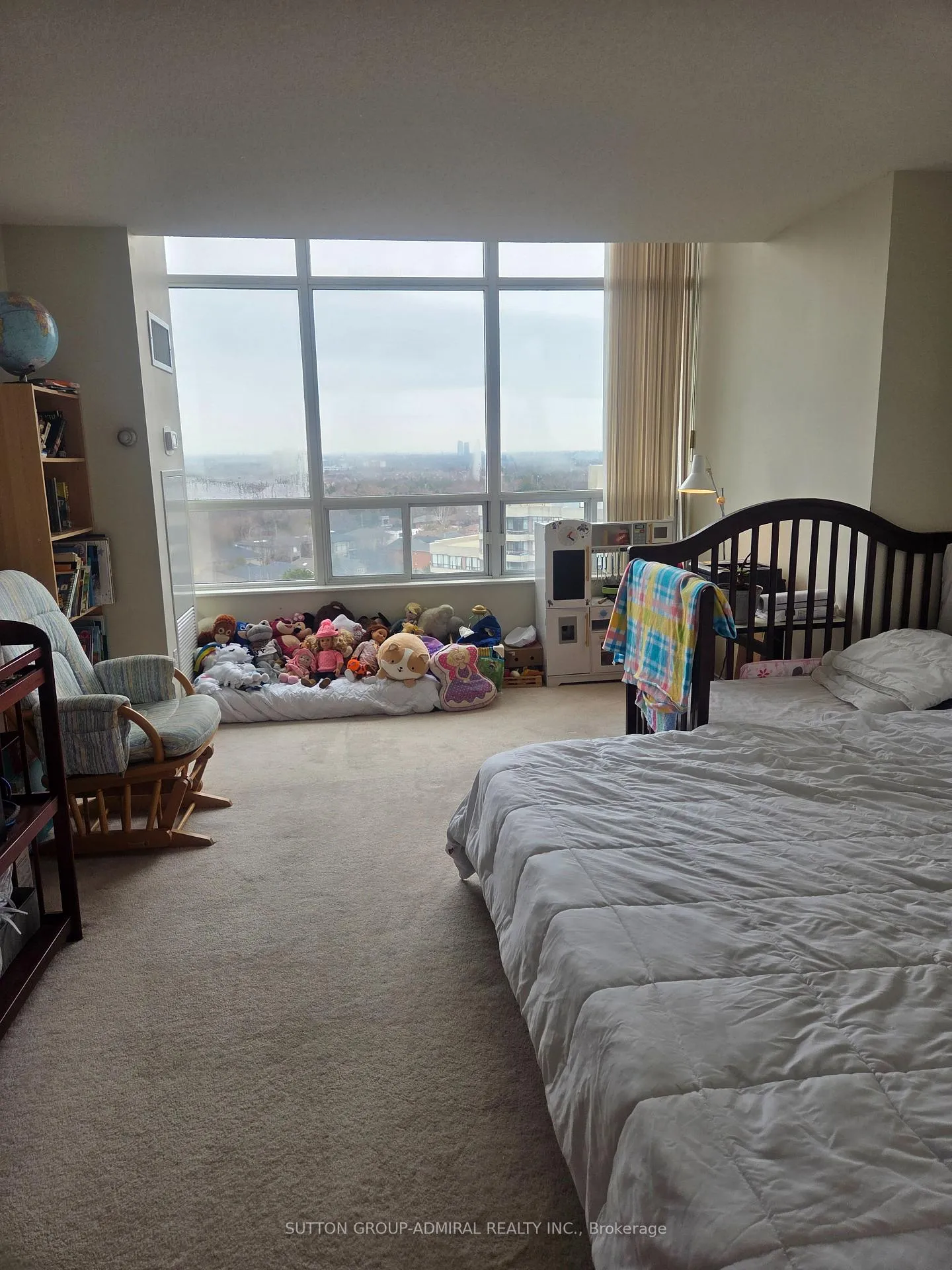 Photo 9 of Unit PH03, 11 Townsgate Drive, Vaughan, Crestwood-Springfarm-Yorkhill — HOMEH