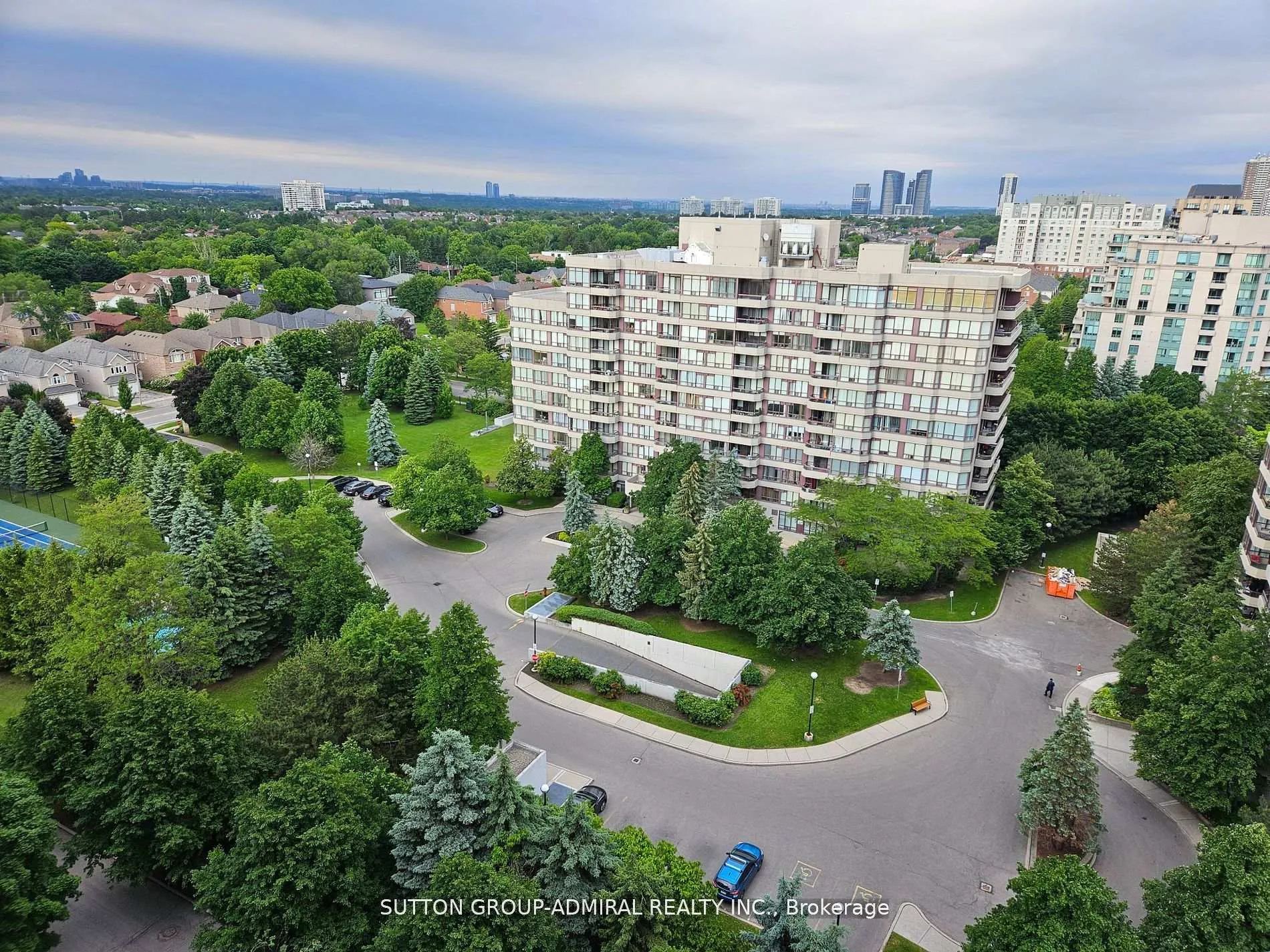 Photo 16 of Unit PH03, 11 Townsgate Drive, Vaughan, Crestwood-Springfarm-Yorkhill — HOMEH