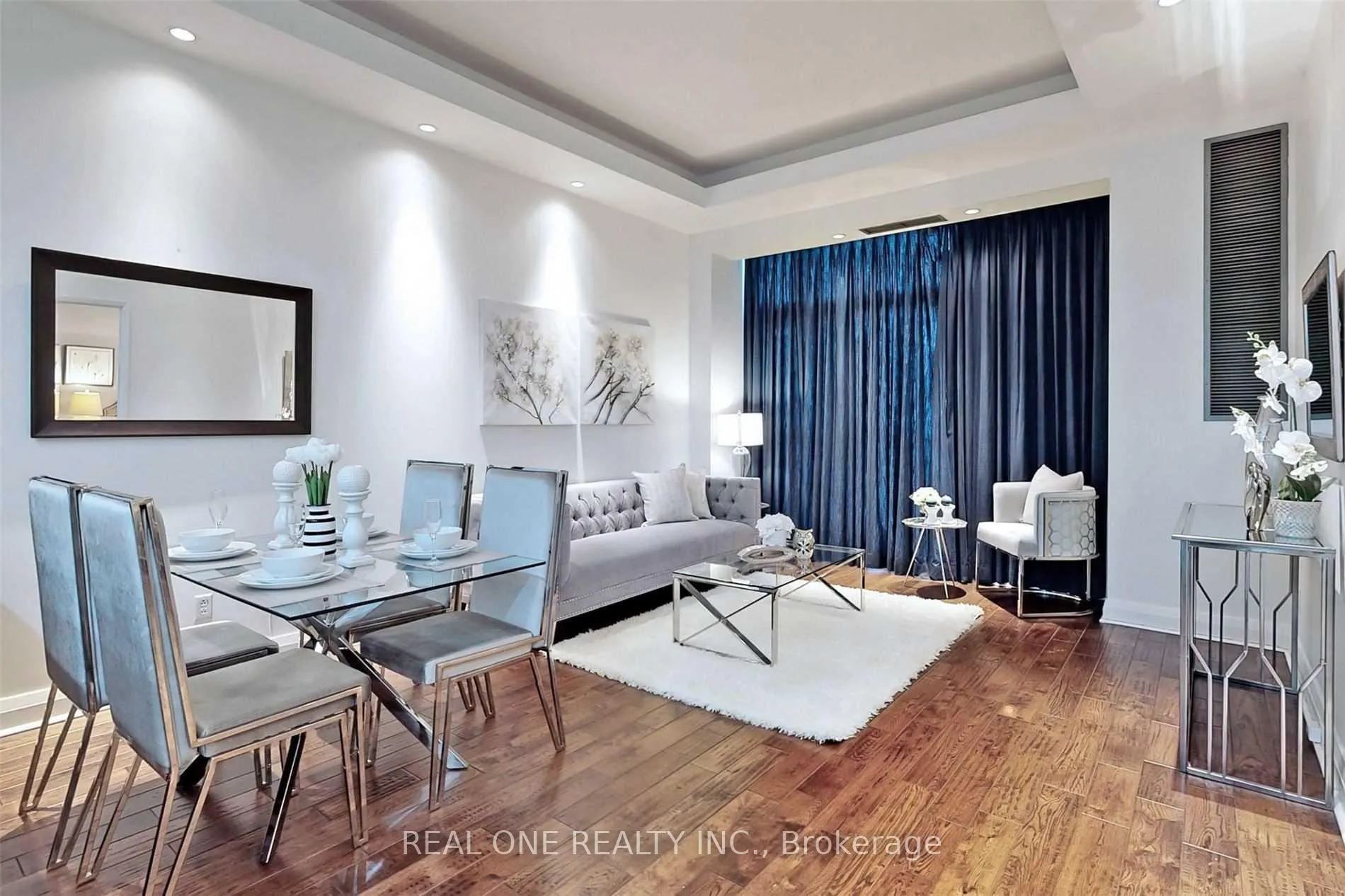 Photo 2 of Unit 301, 8 Wellesley Street E, Toronto, Church-Yonge Corridor — HOMEH