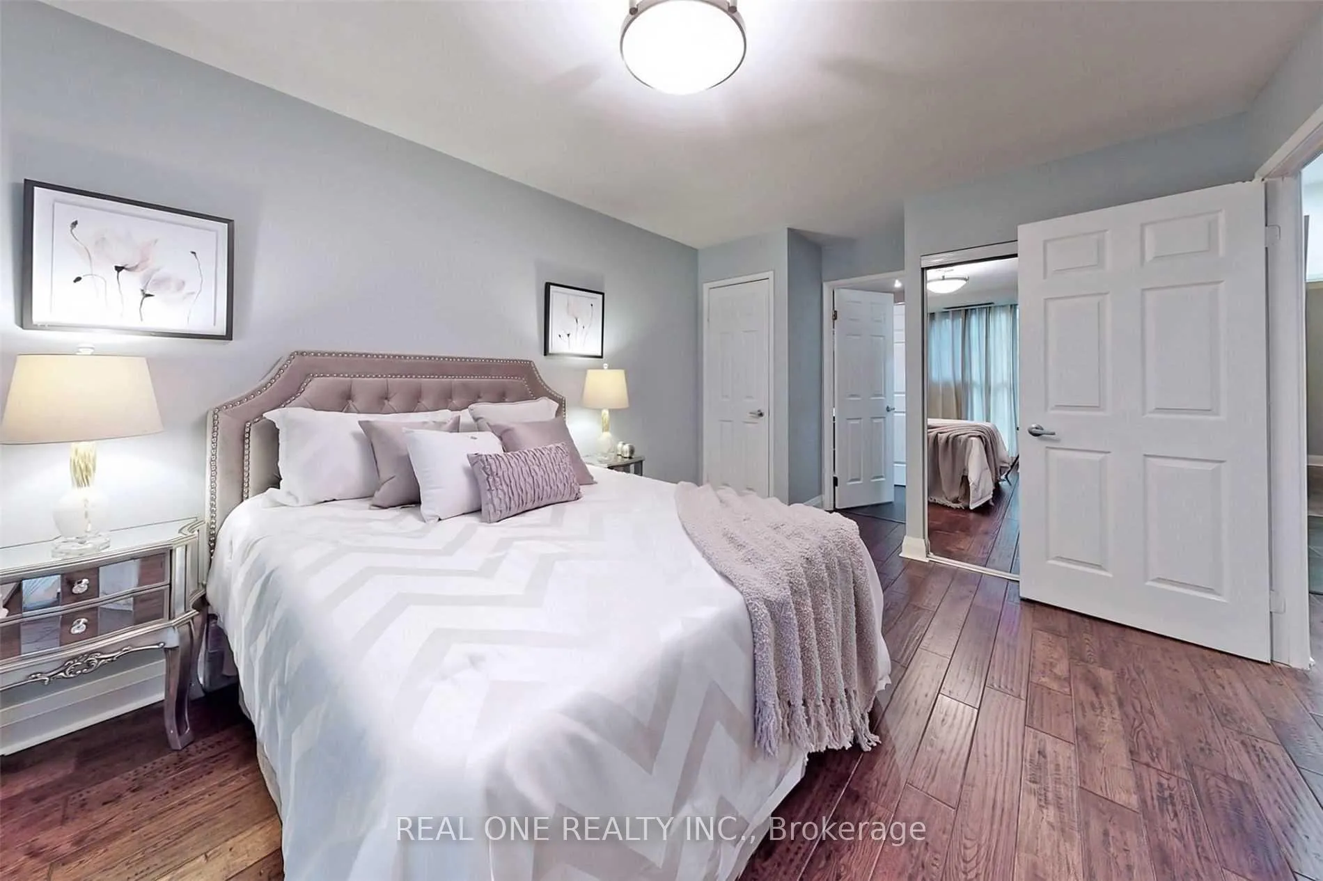 Photo 7 of Unit 301, 8 Wellesley Street E, Toronto, Church-Yonge Corridor — HOMEH