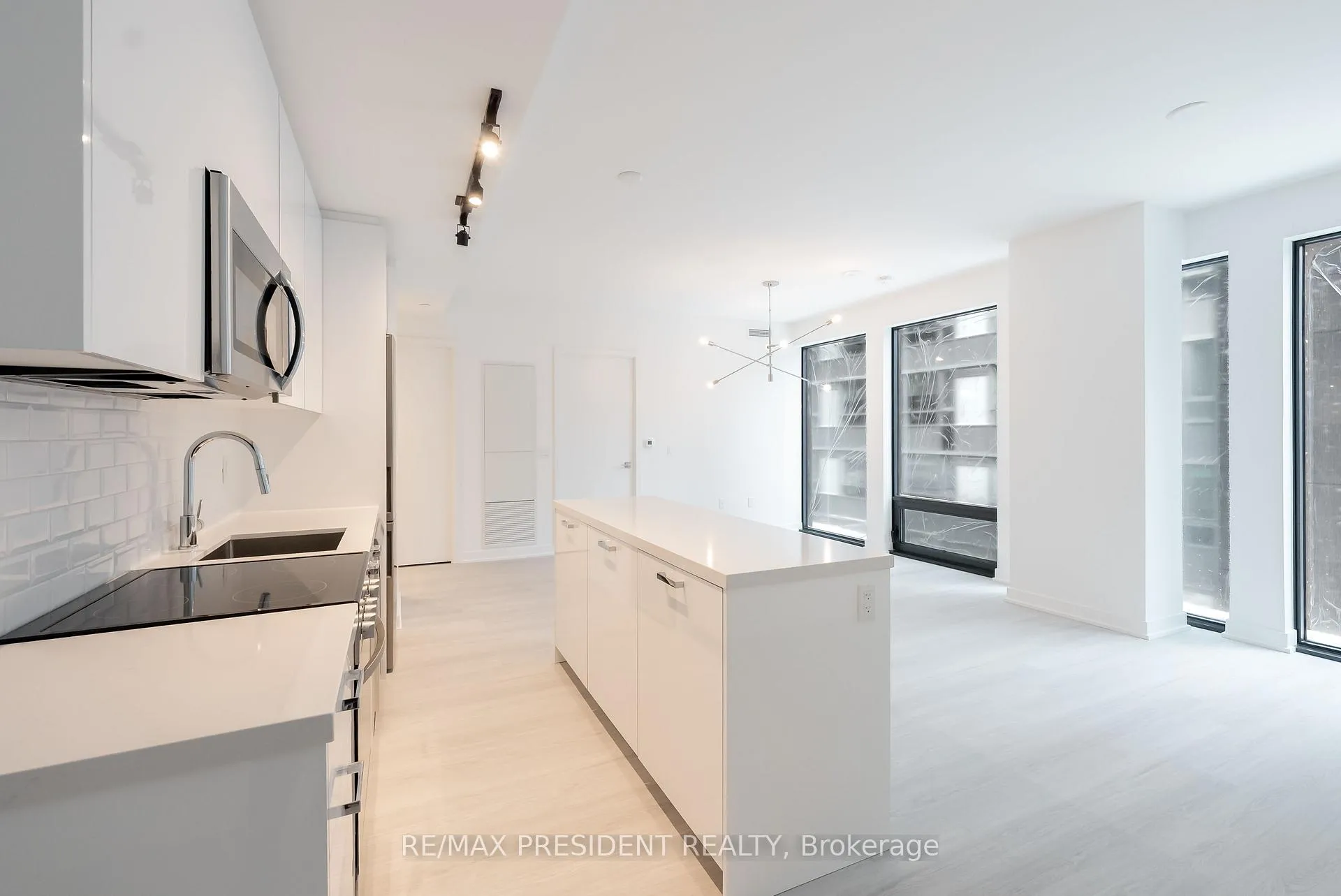 Photo 5 of Unit 402, 284 King Street E, Toronto, Moss Park — HOMEH
