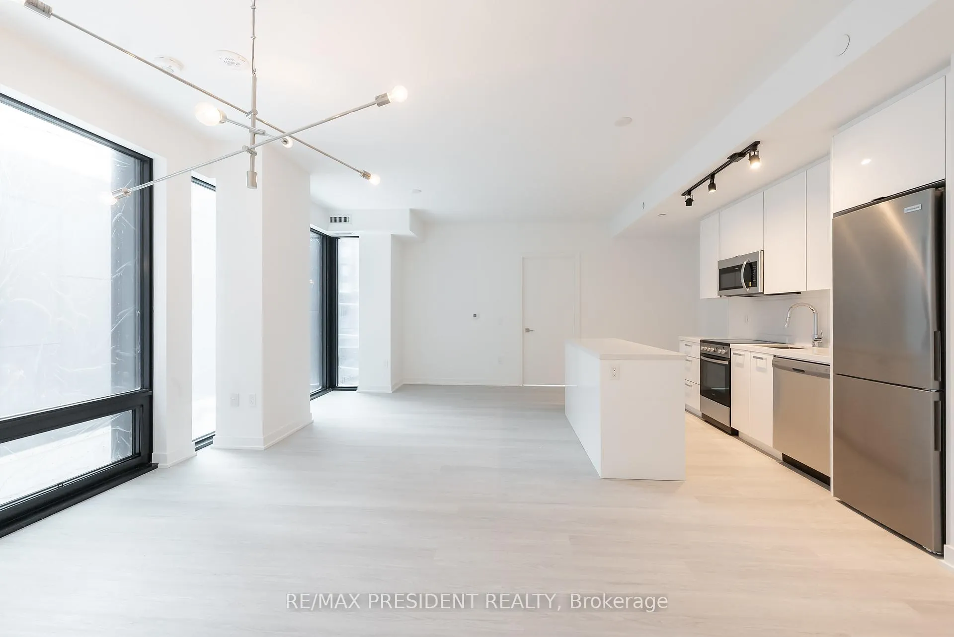 Photo 8 of Unit 402, 284 King Street E, Toronto, Moss Park — HOMEH