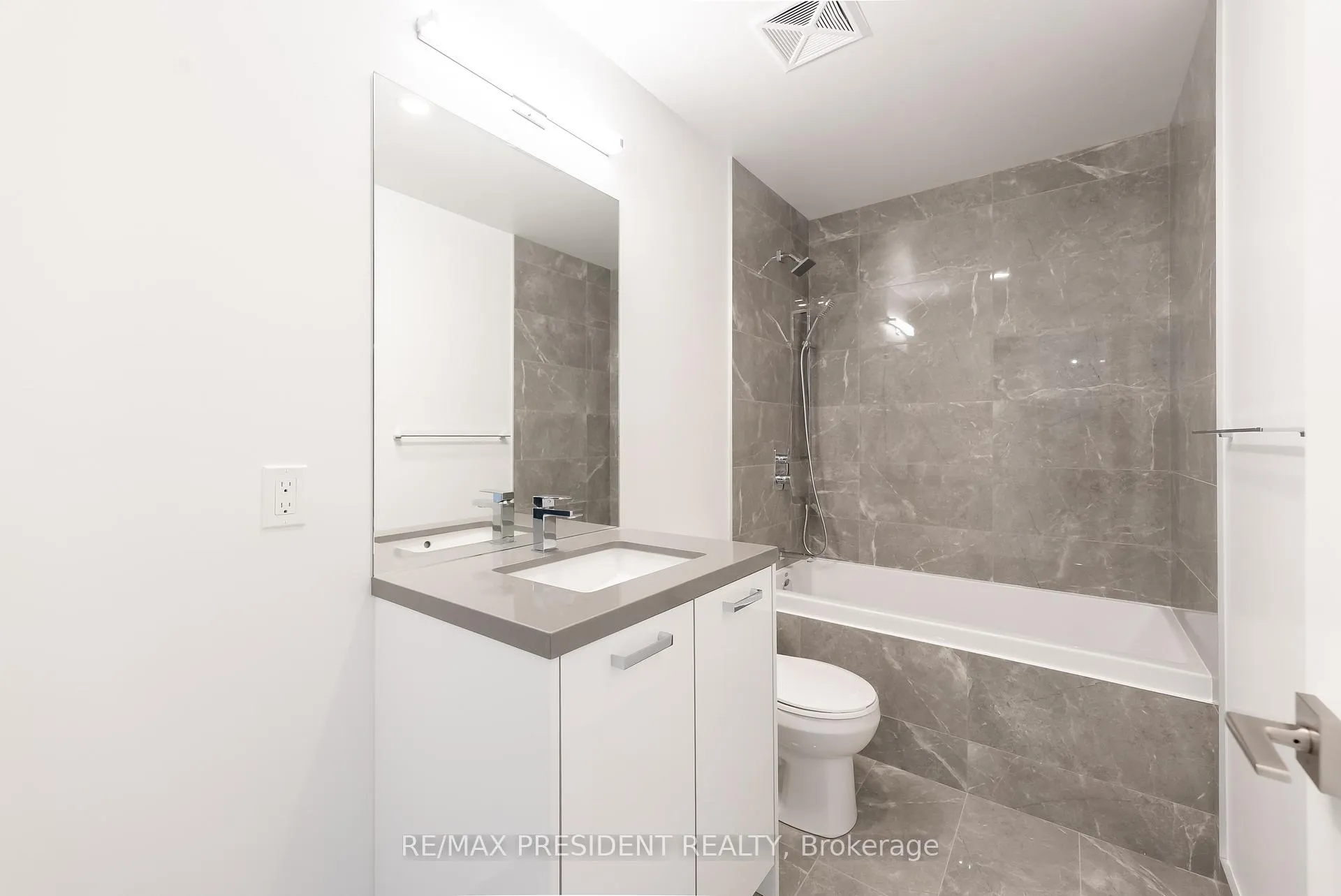 Photo 11 of Unit 402, 284 King Street E, Toronto, Moss Park — HOMEH