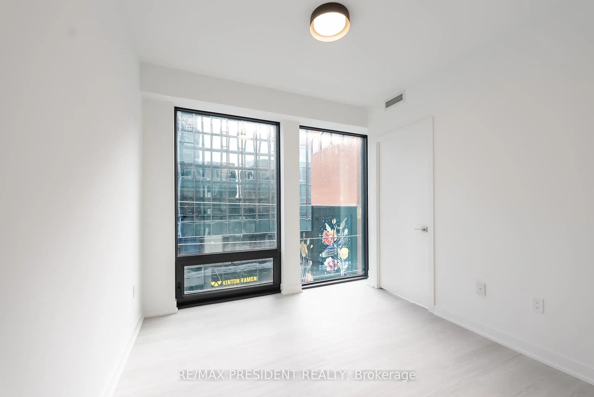 Photo 14 of Unit 402, 284 King Street E, Toronto, Moss Park — HOMEH