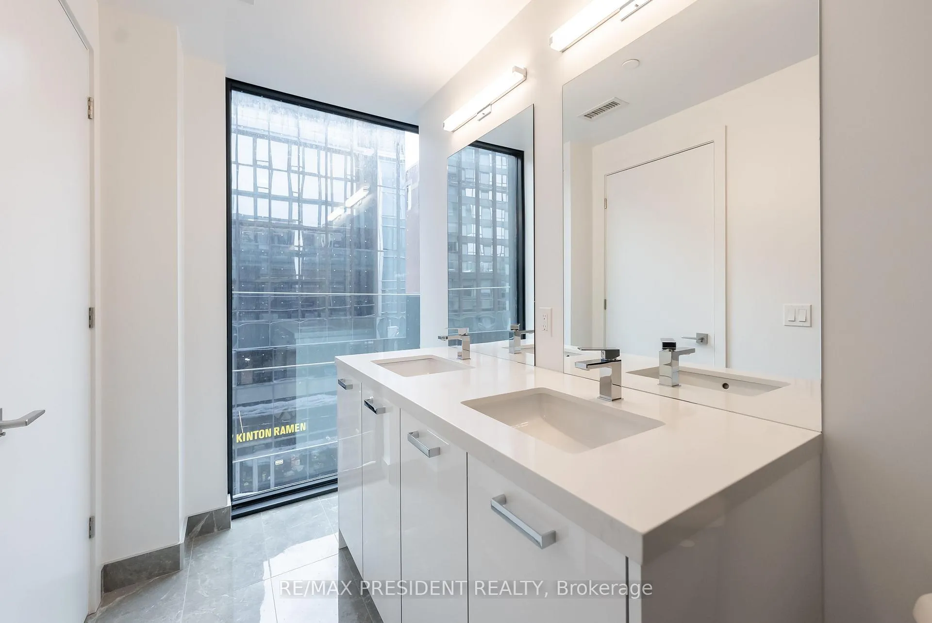 Photo 17 of Unit 402, 284 King Street E, Toronto, Moss Park — HOMEH