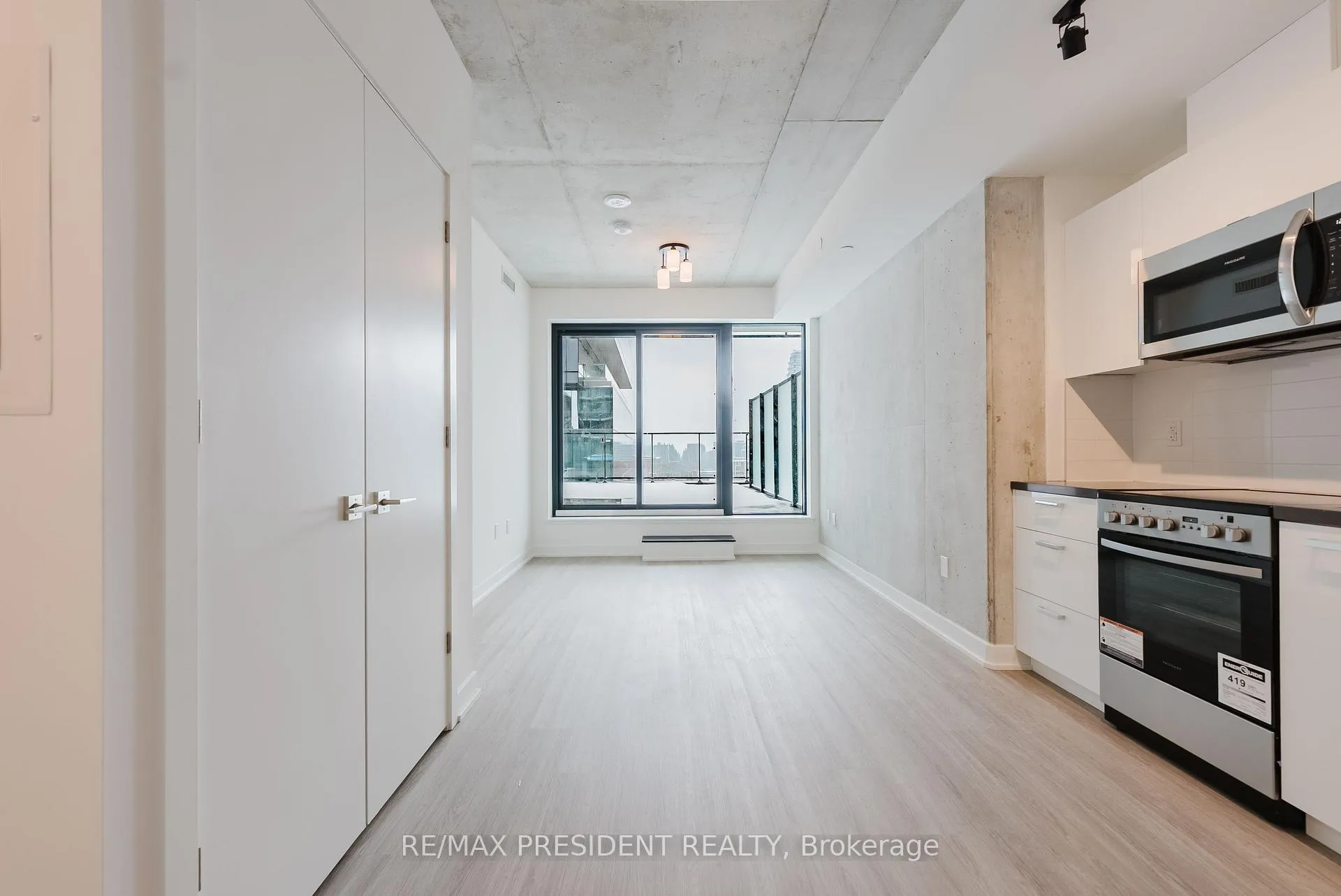 Photo 8 of Unit 903, 284 King Street E, Toronto, Moss Park — HOMEH