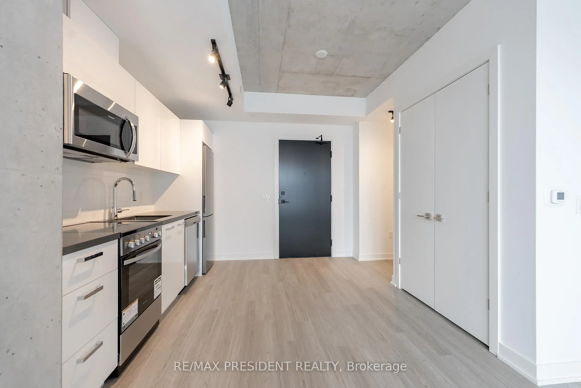 Photo 10 of Unit 903, 284 King Street E, Toronto, Moss Park — HOMEH