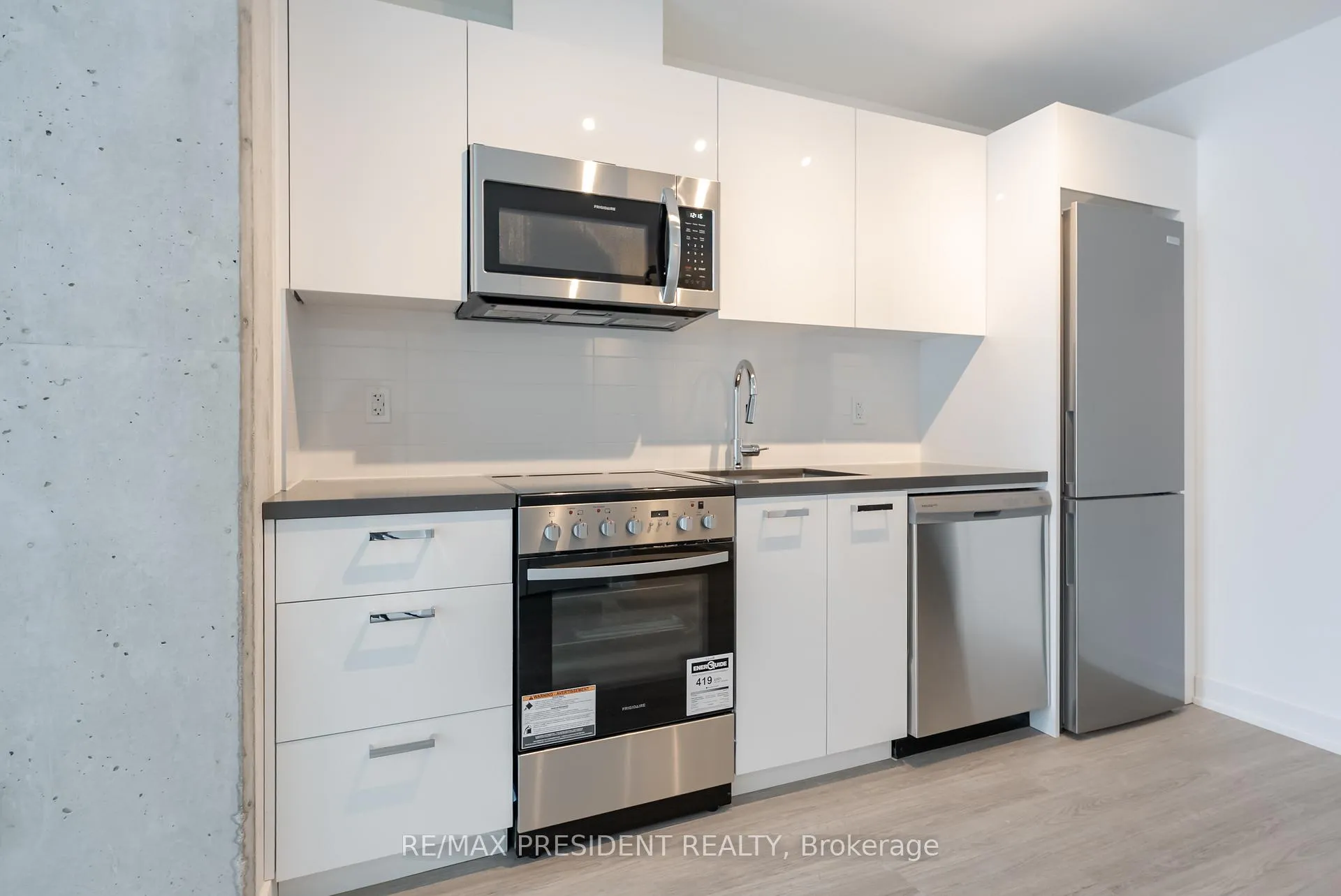 Photo 13 of Unit 903, 284 King Street E, Toronto, Moss Park — HOMEH