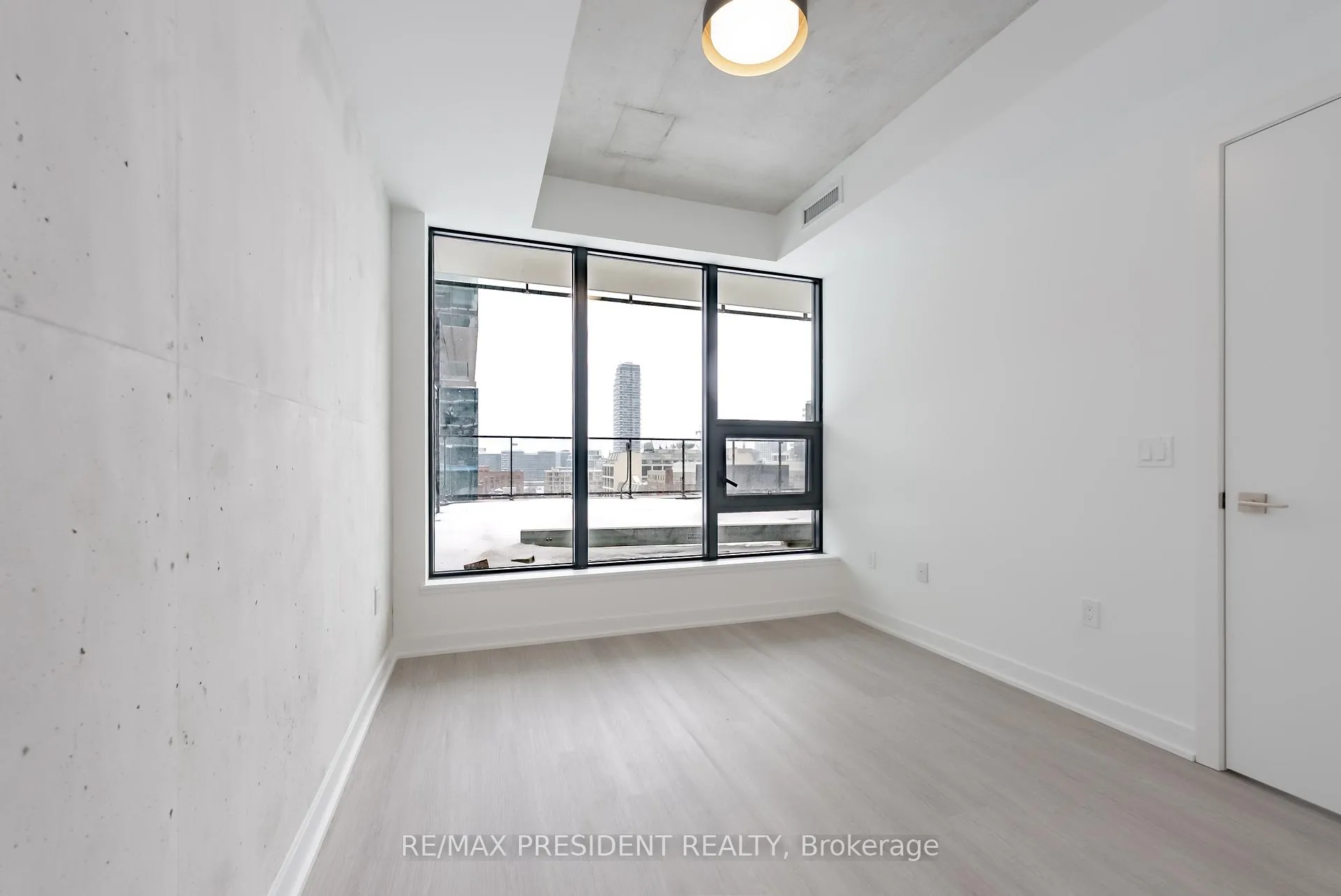 Photo 20 of Unit 903, 284 King Street E, Toronto, Moss Park — HOMEH