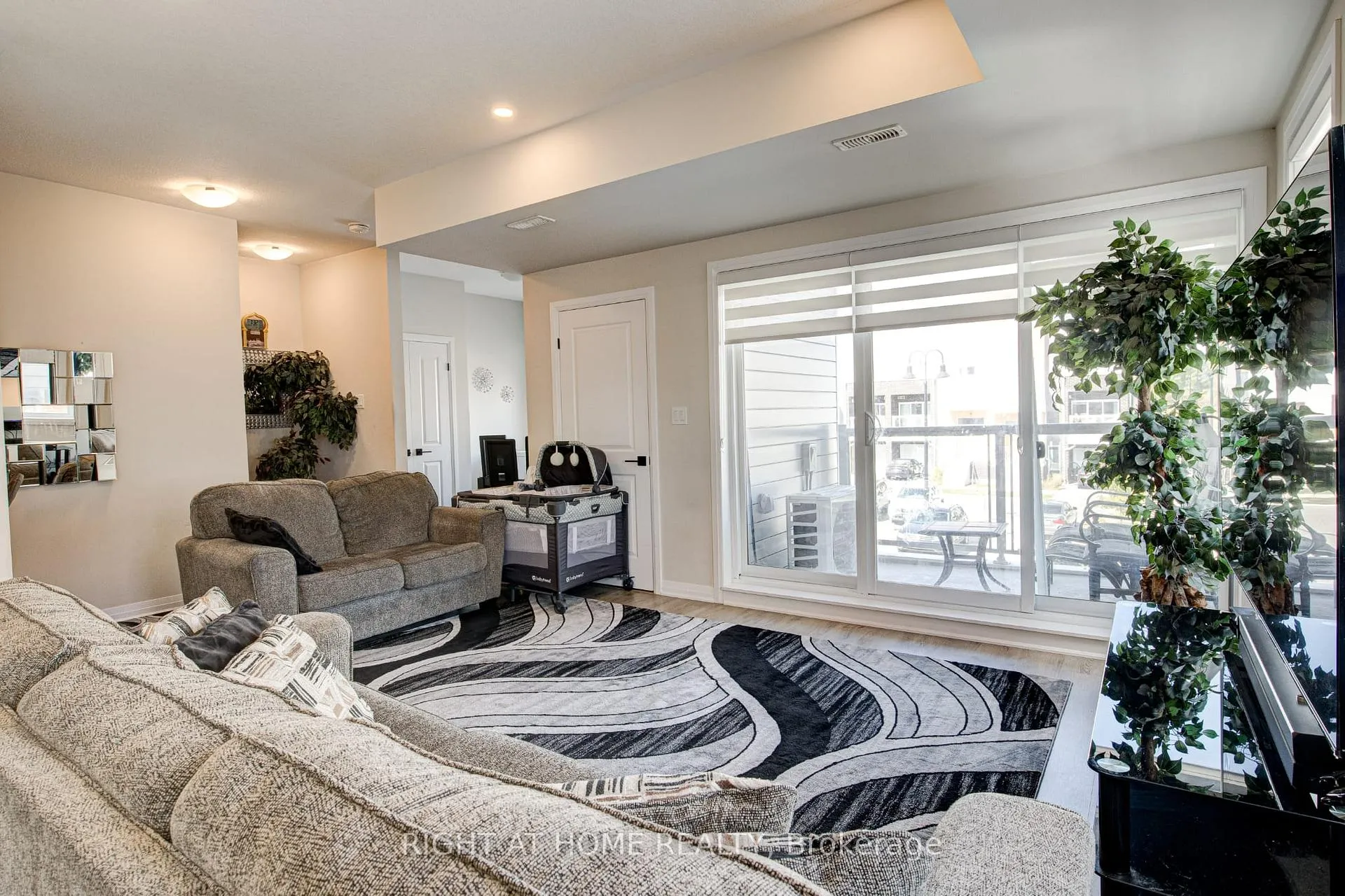 Photo 41 of 34 Vitality Drive, Kitchener, Trussler — HOMEH