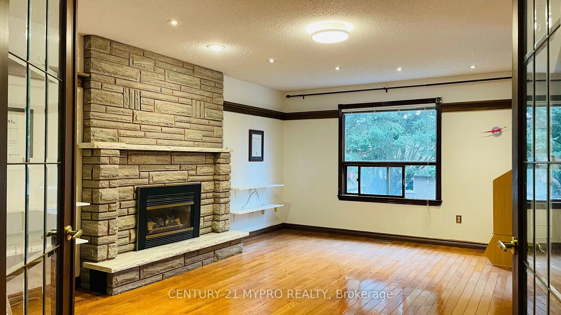 Photo 4 of Unit Main, 575 Lombardy Avenue, Oshawa, McLaughlin — HOMEH