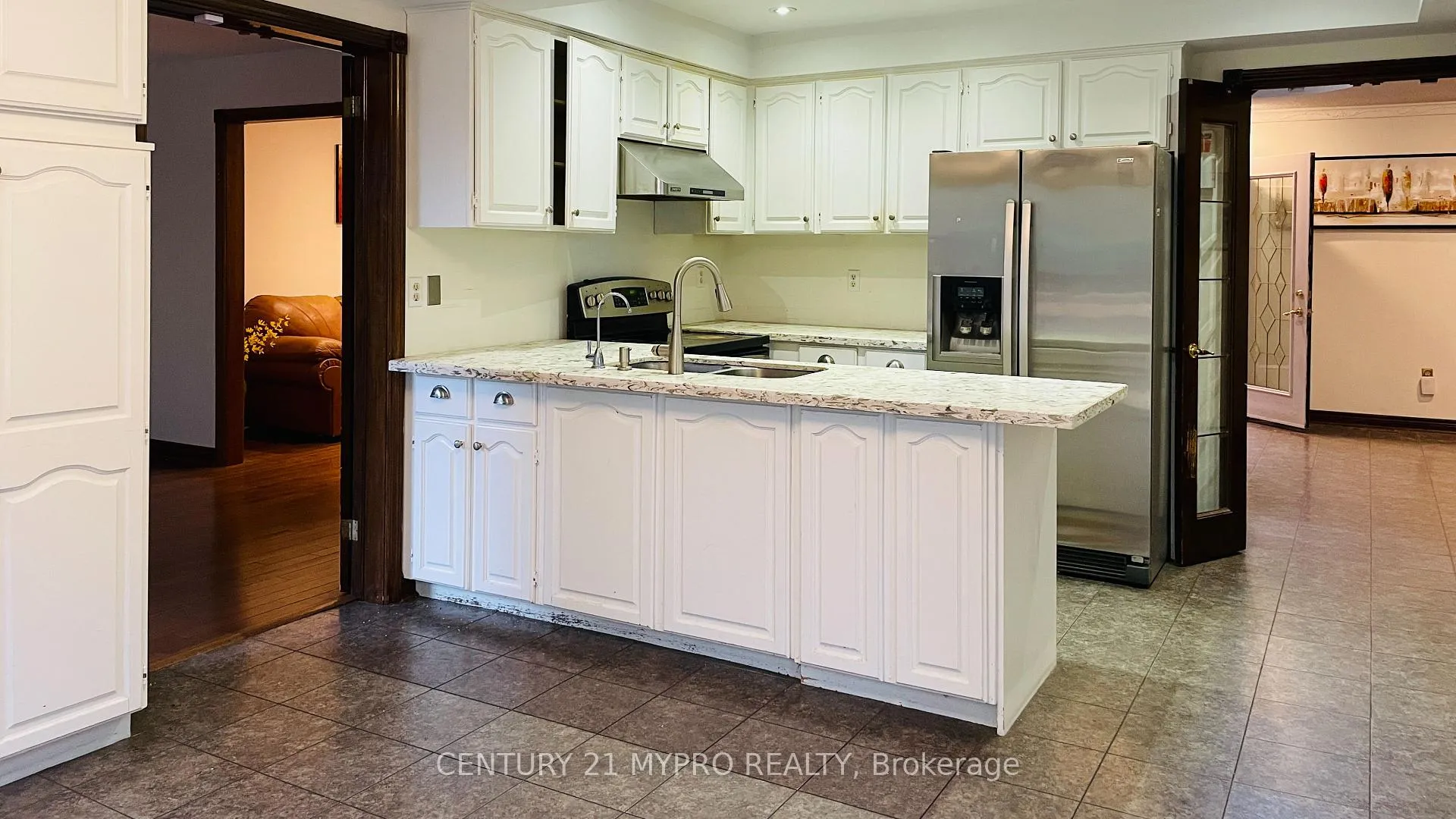 Photo 6 of Unit Main, 575 Lombardy Avenue, Oshawa, McLaughlin — HOMEH