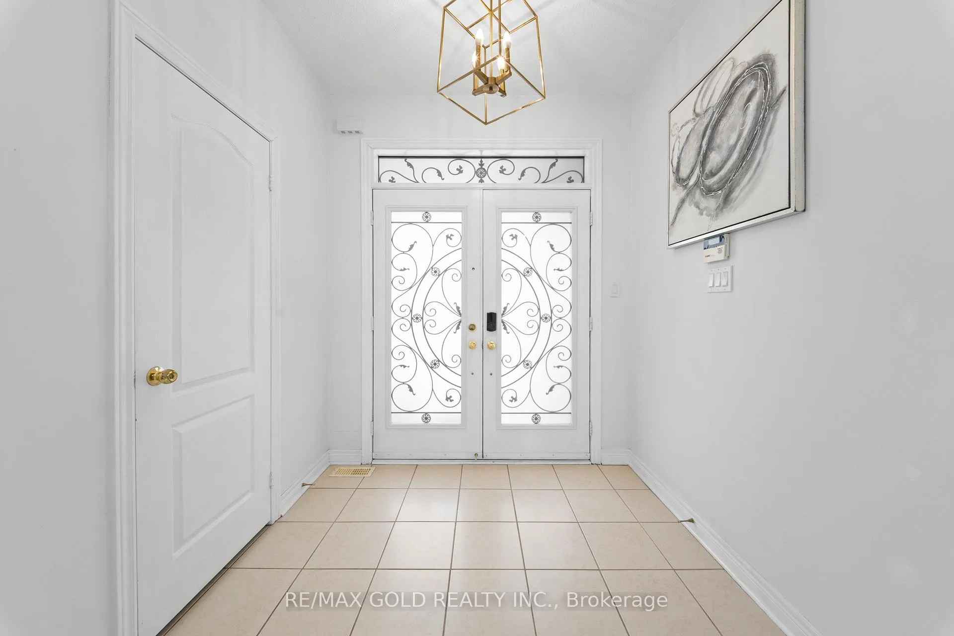 Photo 4 of 36 Ocean Ridge Drive E, Brampton, Sandringham-Wellington — HOMEH