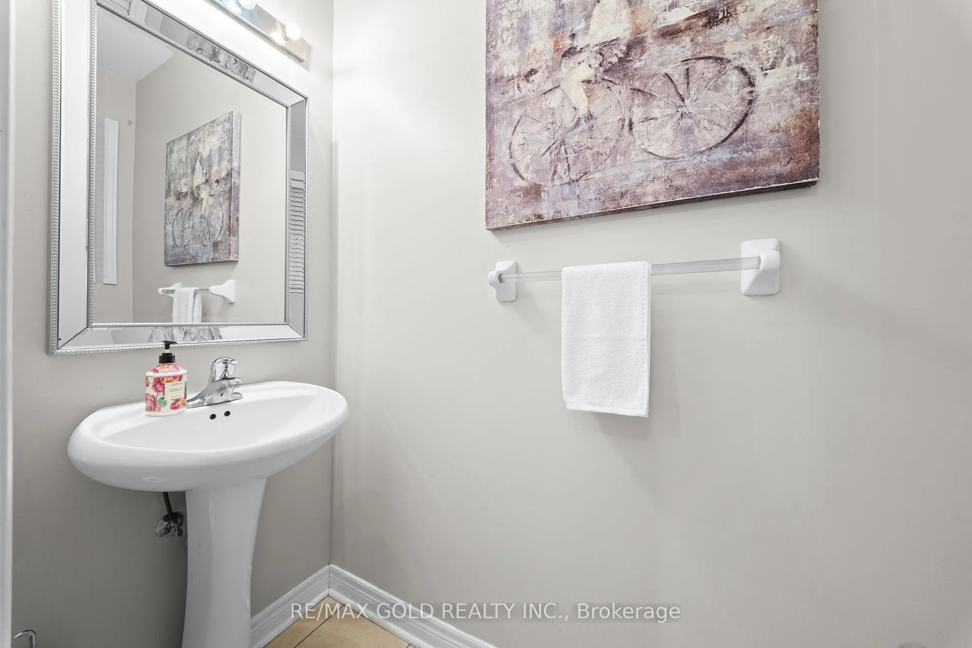 Photo 16 of 36 Ocean Ridge Drive E, Brampton, Sandringham-Wellington — HOMEH