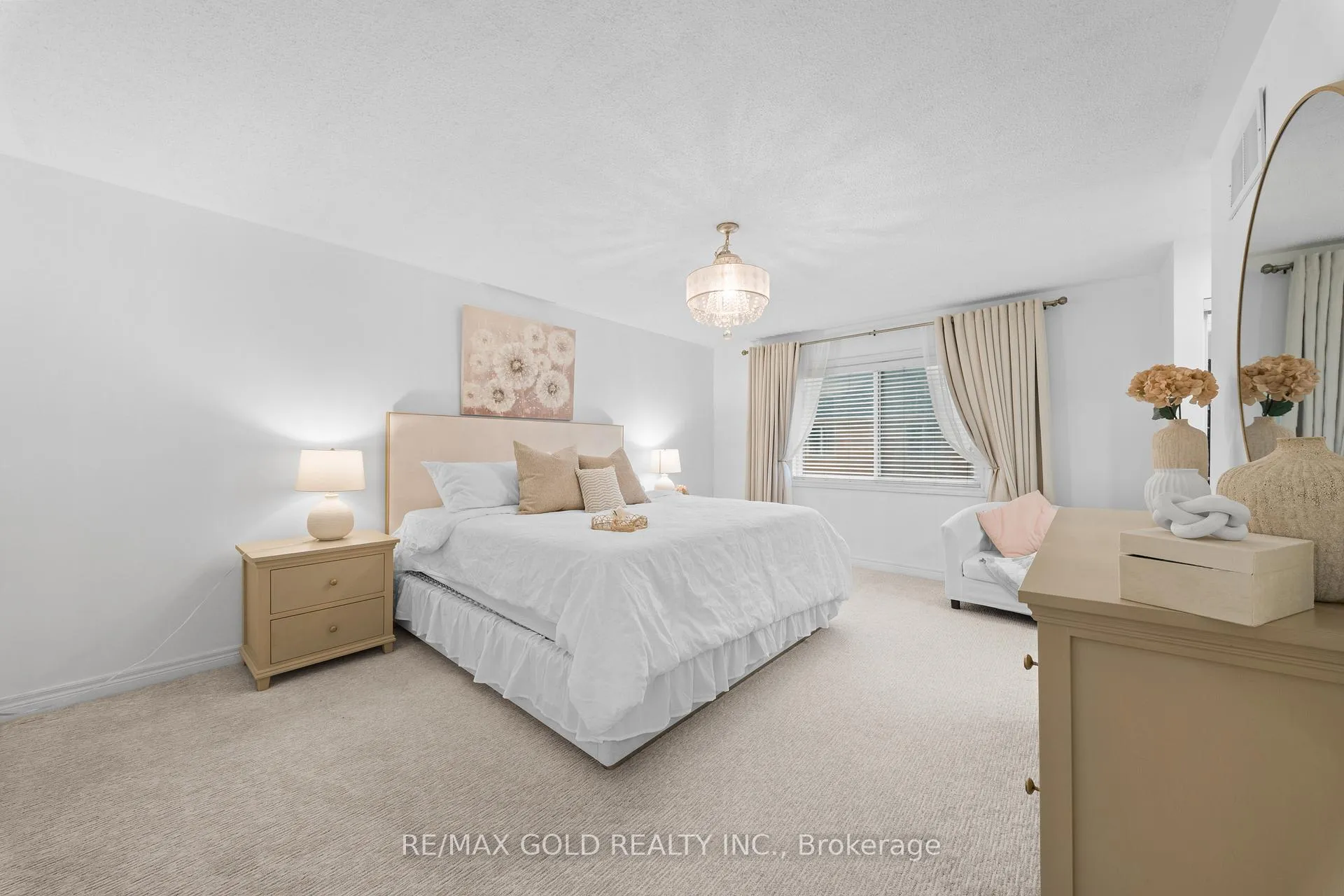 Photo 20 of 36 Ocean Ridge Drive E, Brampton, Sandringham-Wellington — HOMEH