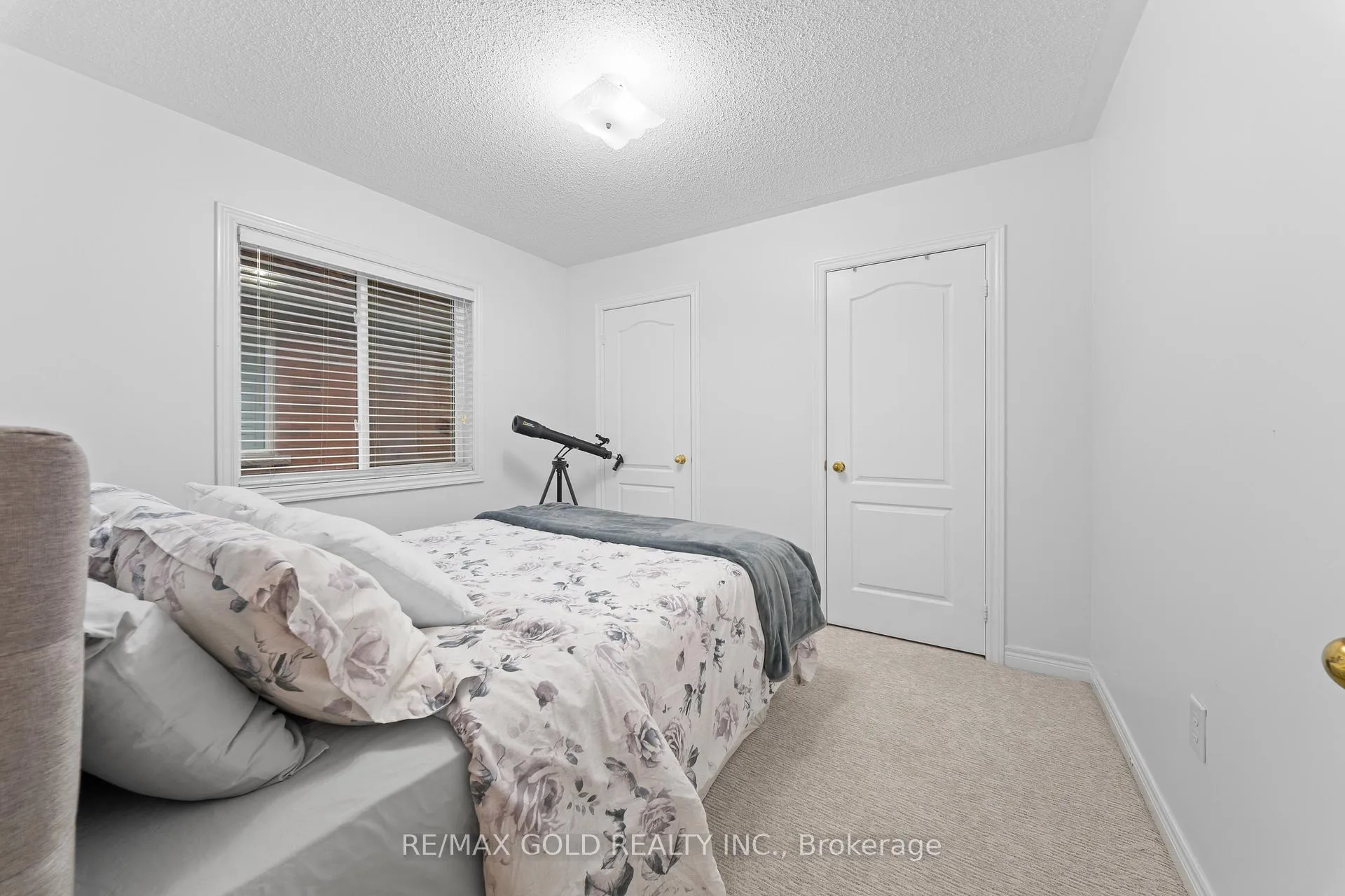 Photo 30 of 36 Ocean Ridge Drive E, Brampton, Sandringham-Wellington — HOMEH