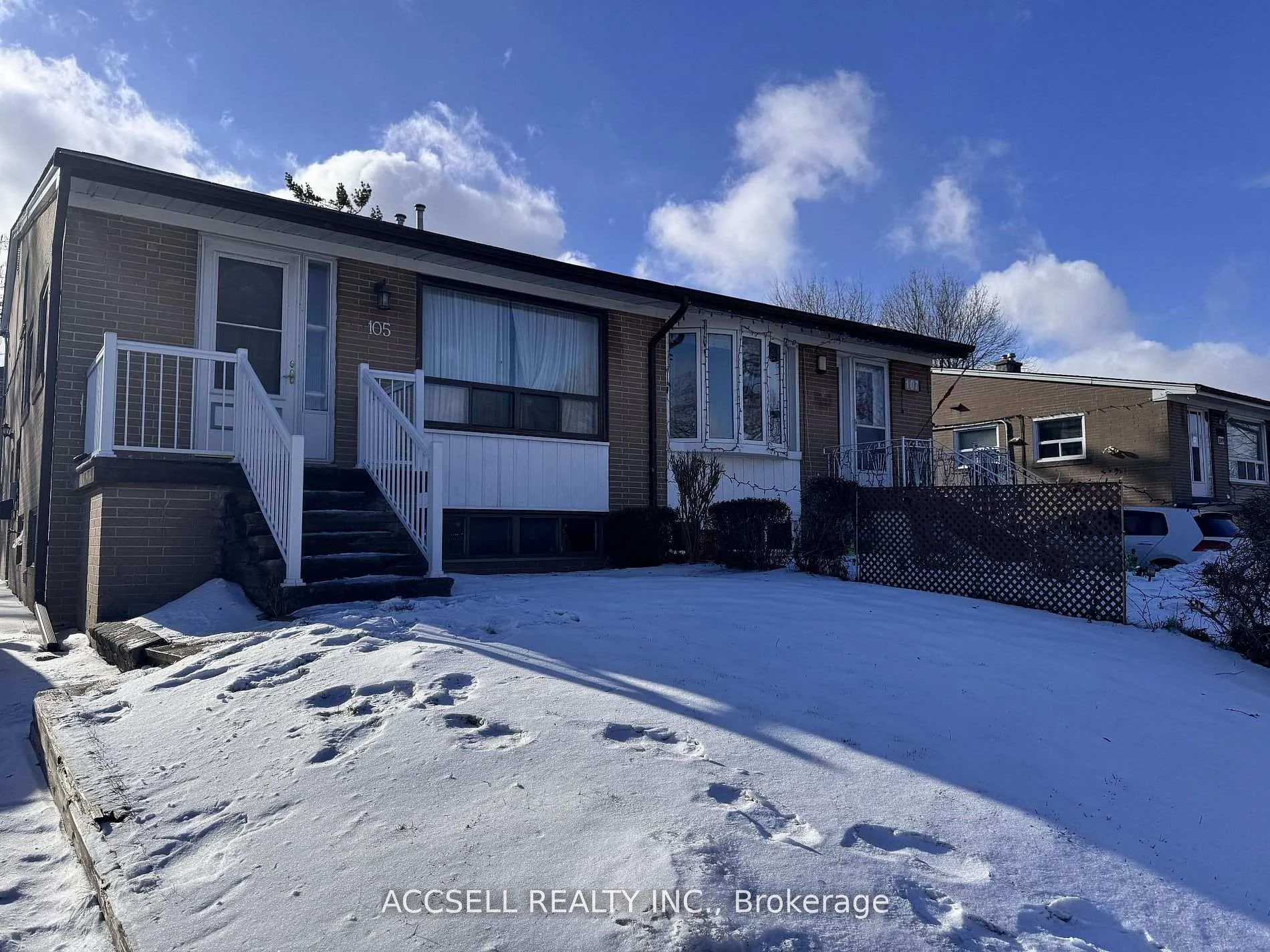 Photo 1 of 105 Kingsview Boulevard, Etobicoke, Kingsview Village-The Westway — HOMEH