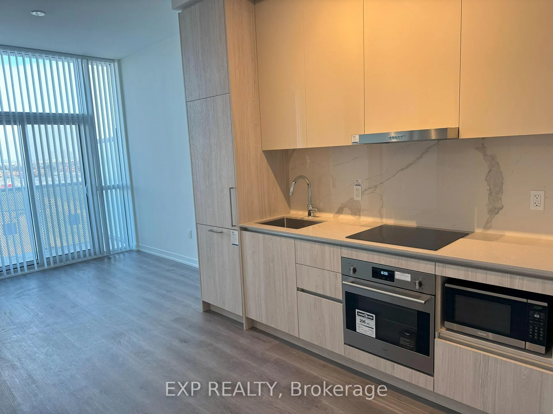 Photo 6 of Unit 615, 225 Commerce Street, Vaughan, Vaughan Corporate Centre — HOMEH