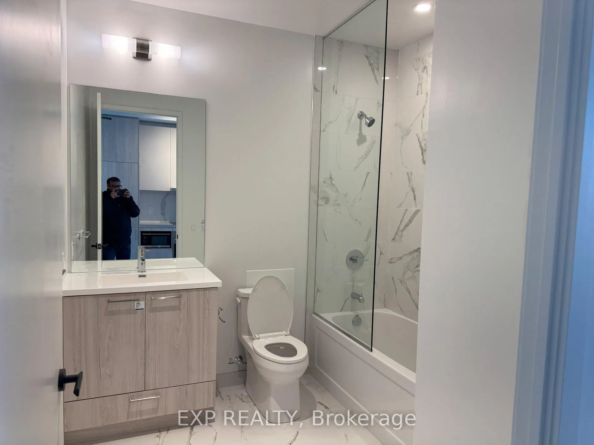 Photo 10 of Unit 615, 225 Commerce Street, Vaughan, Vaughan Corporate Centre — HOMEH