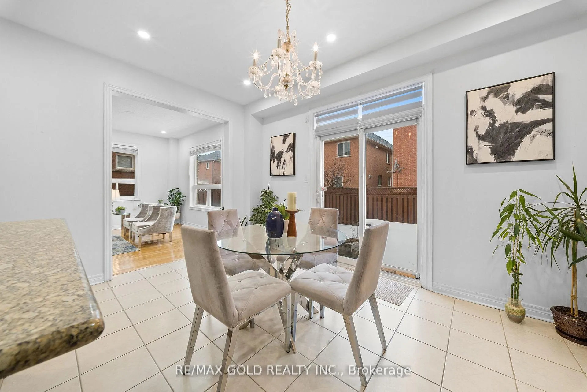 Photo 15 of 36 Ocean Ridge Drive E, Brampton, Sandringham-Wellington — HOMEH