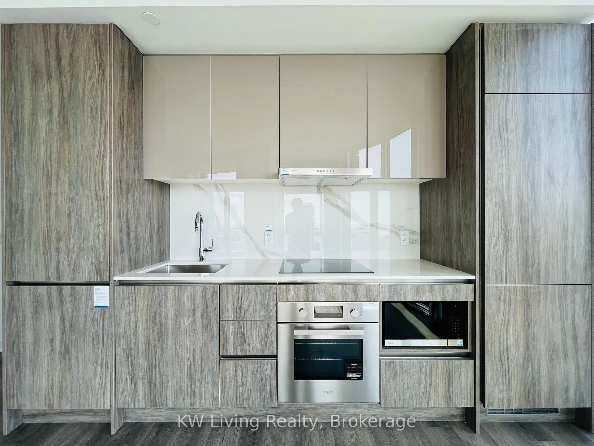 Photo 9 of Unit 4006, 180 Front Street E, Toronto, Moss Park — HOMEH