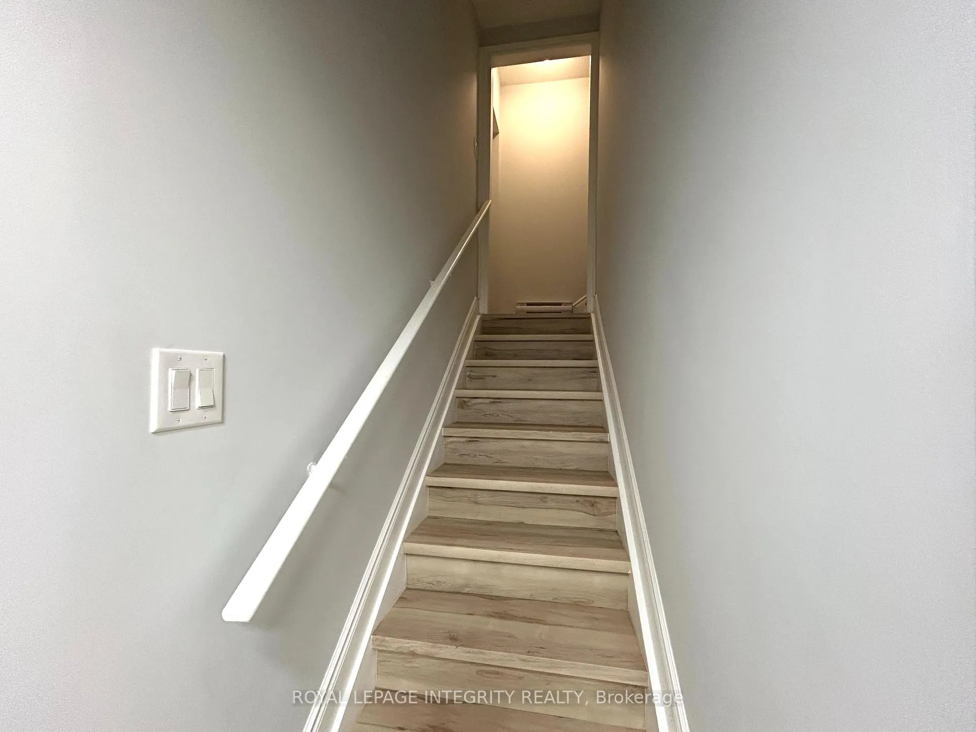 Photo 3 of Unit Unit B, 650 Perseus Avenue, Ottawa, Barrhaven - Half Moon Bay — HOMEH