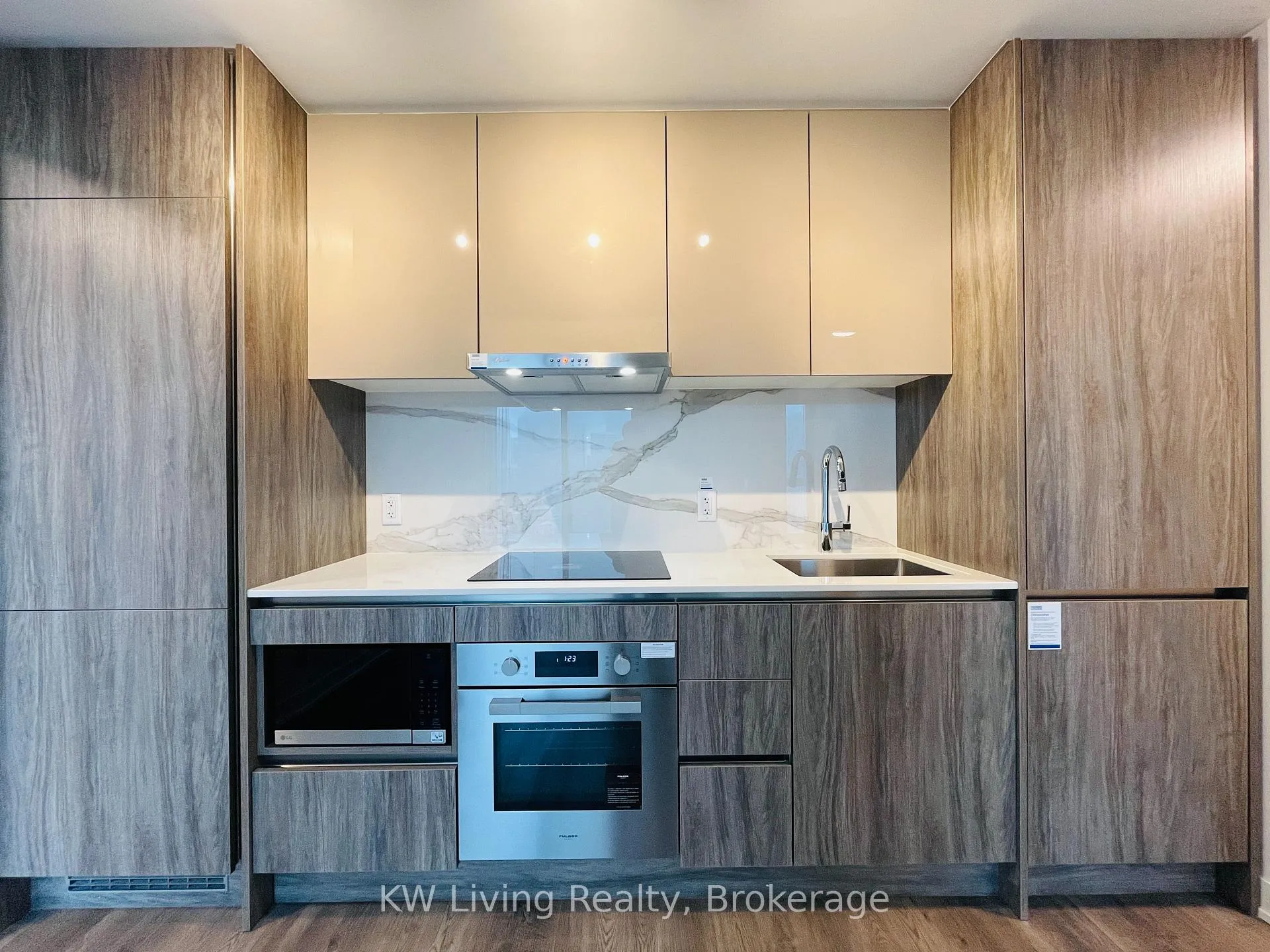 Photo 5 of Unit 4012, 180 Front Street E, Toronto, Moss Park — HOMEH