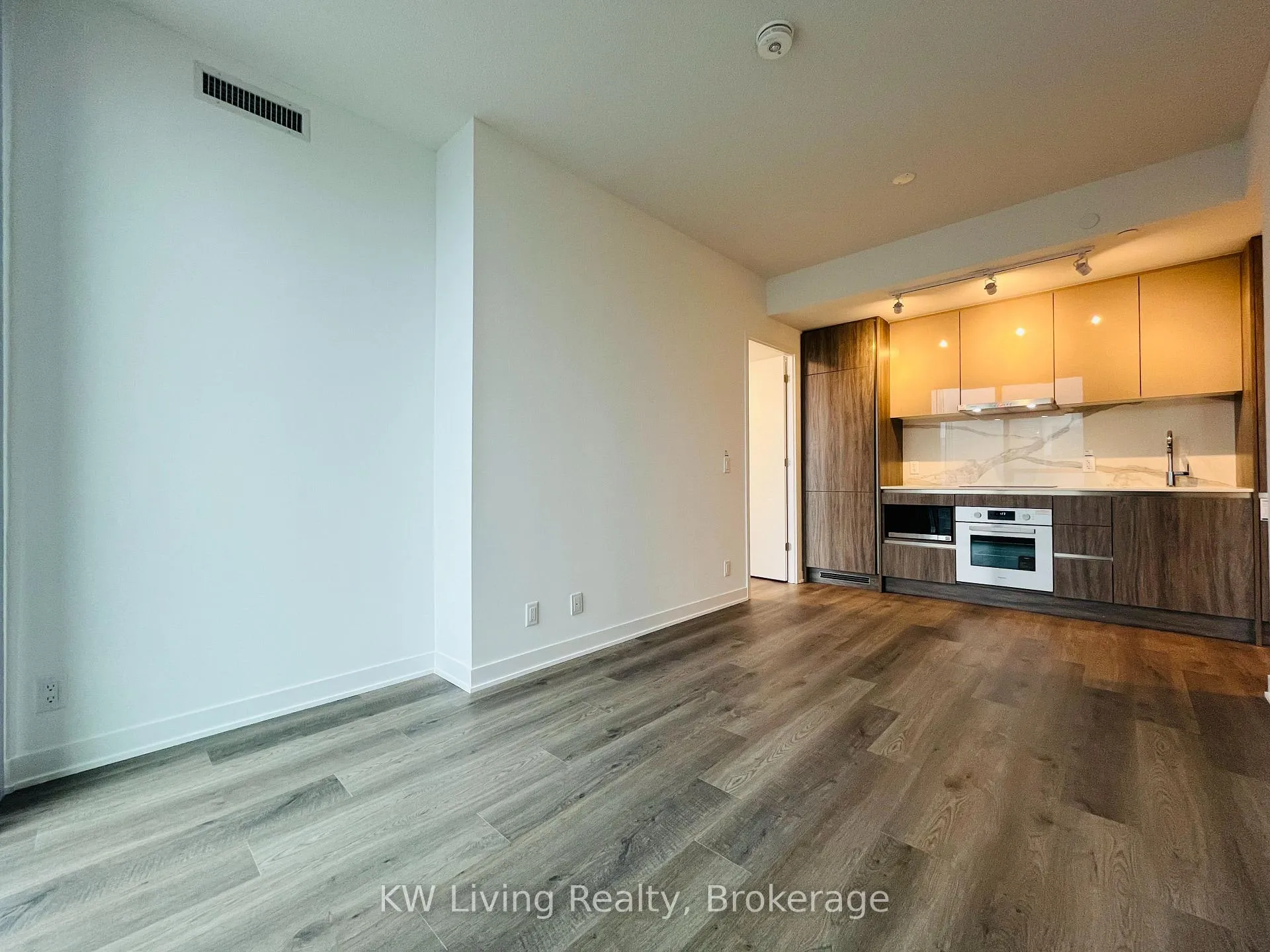 Photo 6 of Unit 4012, 180 Front Street E, Toronto, Moss Park — HOMEH