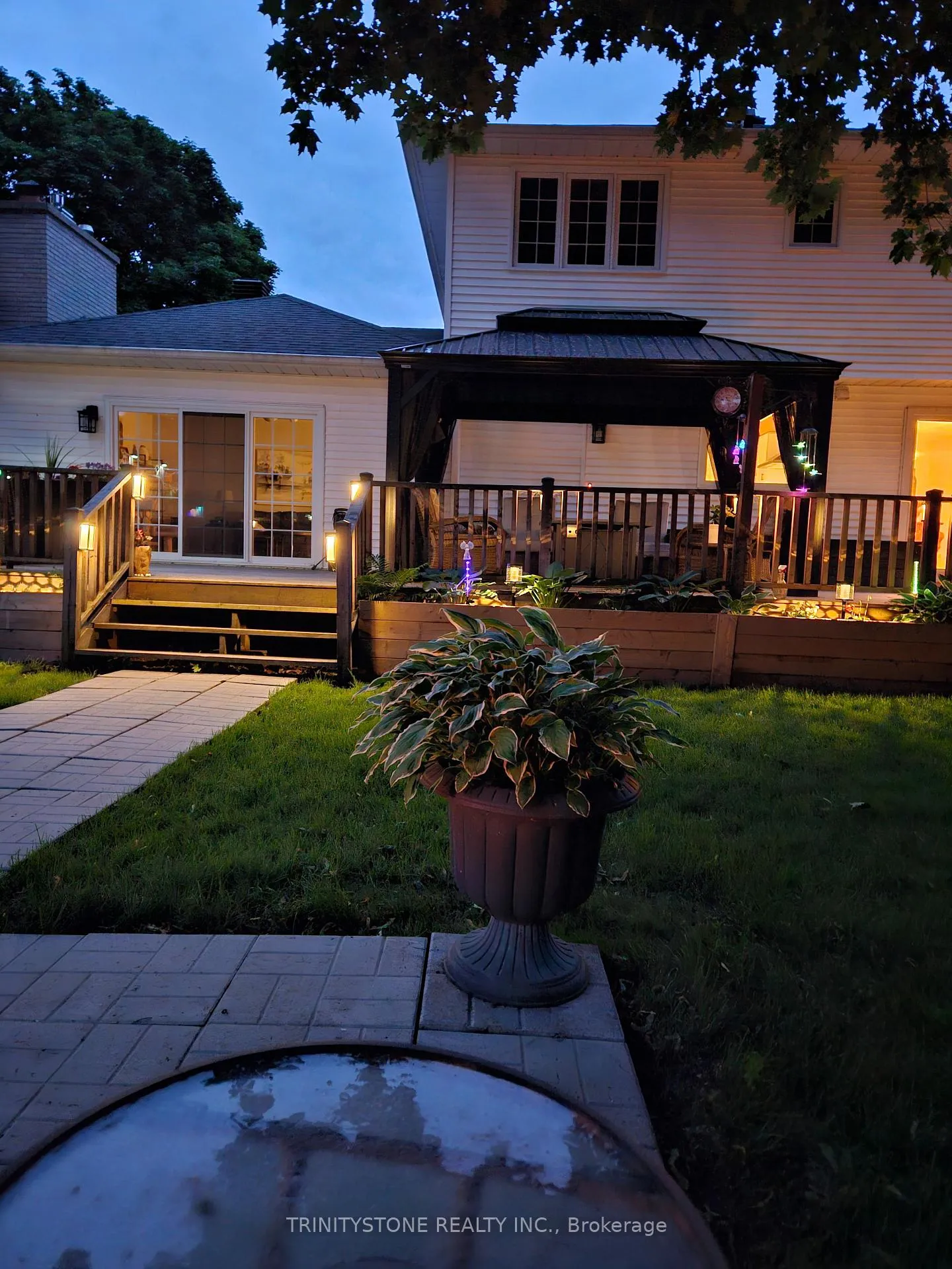 Photo 3 of 259 Lake Avenue E, Carleton Place — HOMEH